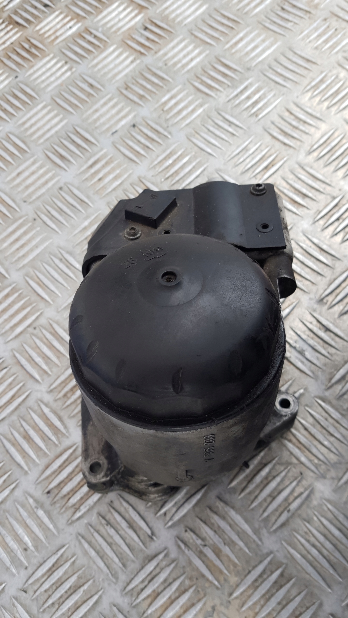 BMW E46 1.8 1.9 Ölfiltergehäuse 7505203