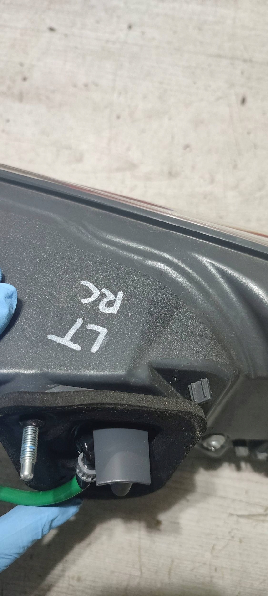 Lexus RC 2019 rear part side left light rear