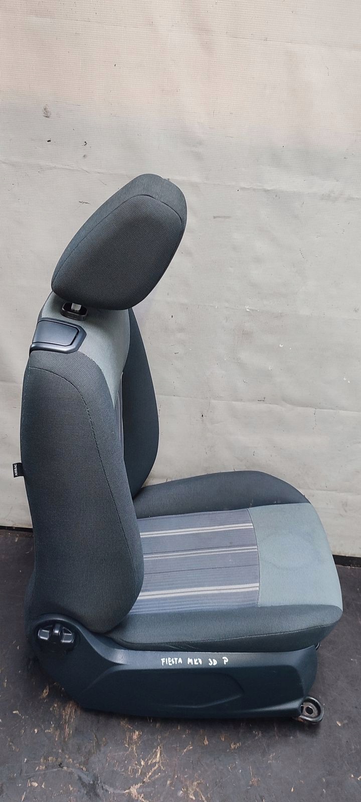 Sitz Sitze komplet Ford Fiesta MK7 3D H9