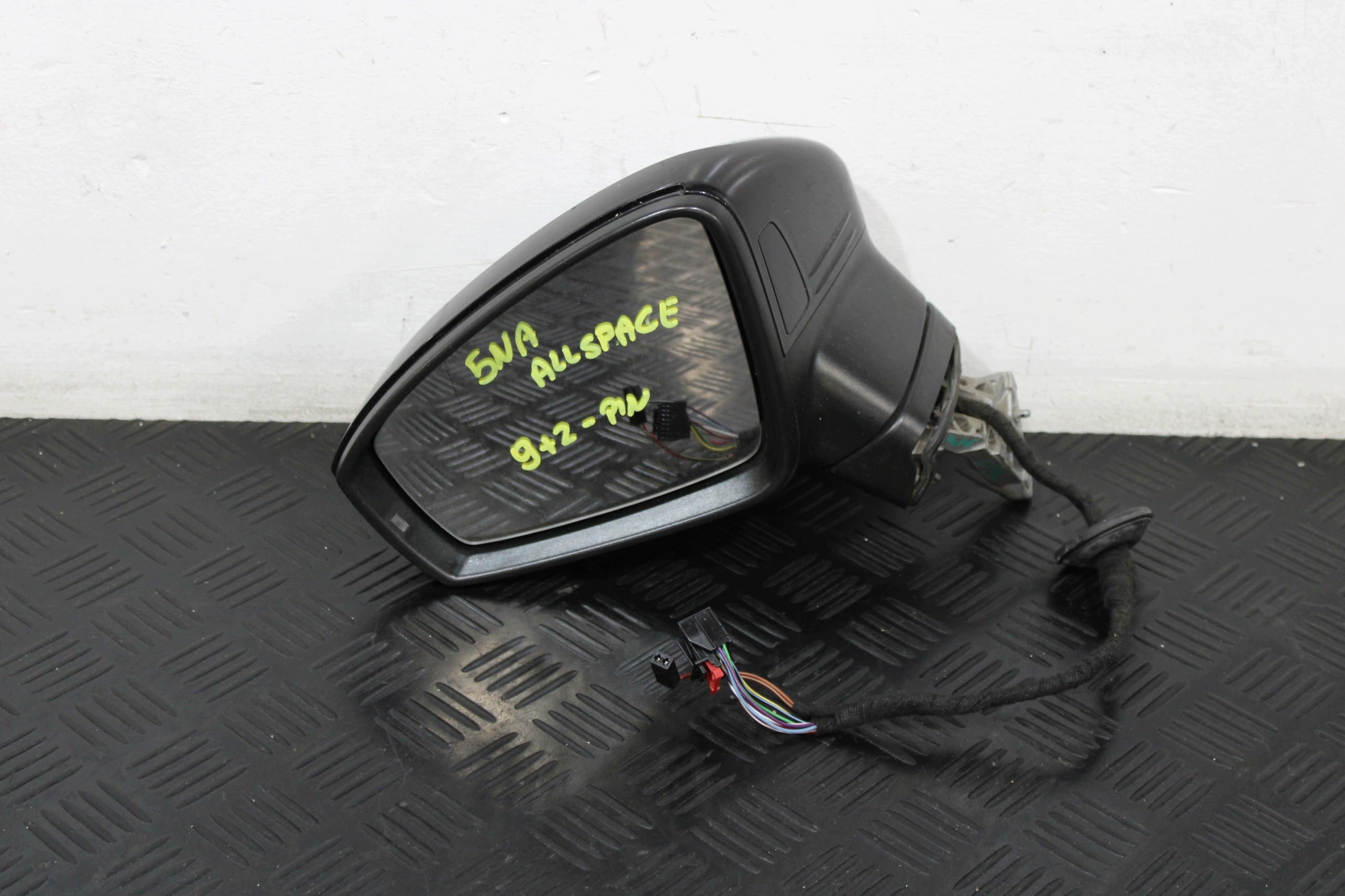 mirror left 11 vertical VW TIGUAN II 2 5NA ALLSPACE