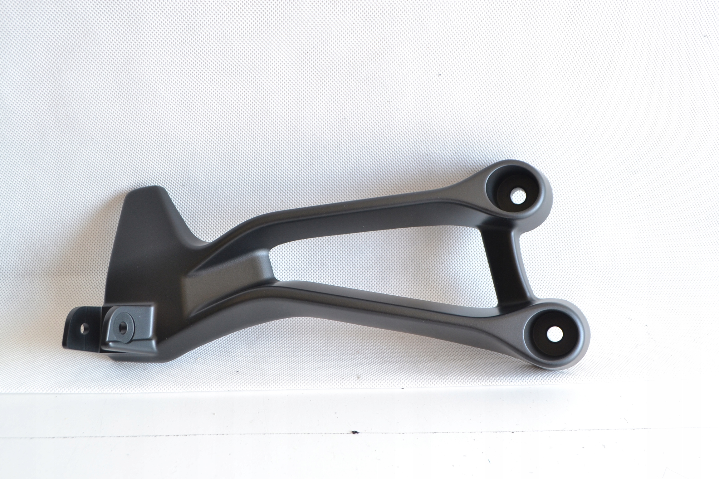 BC6-F742L - набор для ног Yamaha MT07 Tracer задний правый 16+