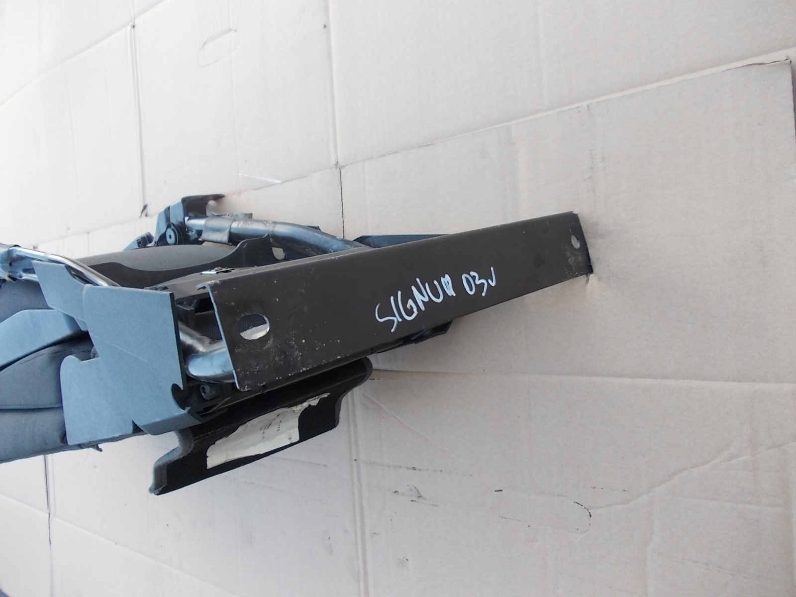 подлокотник задний opel SIGNUM