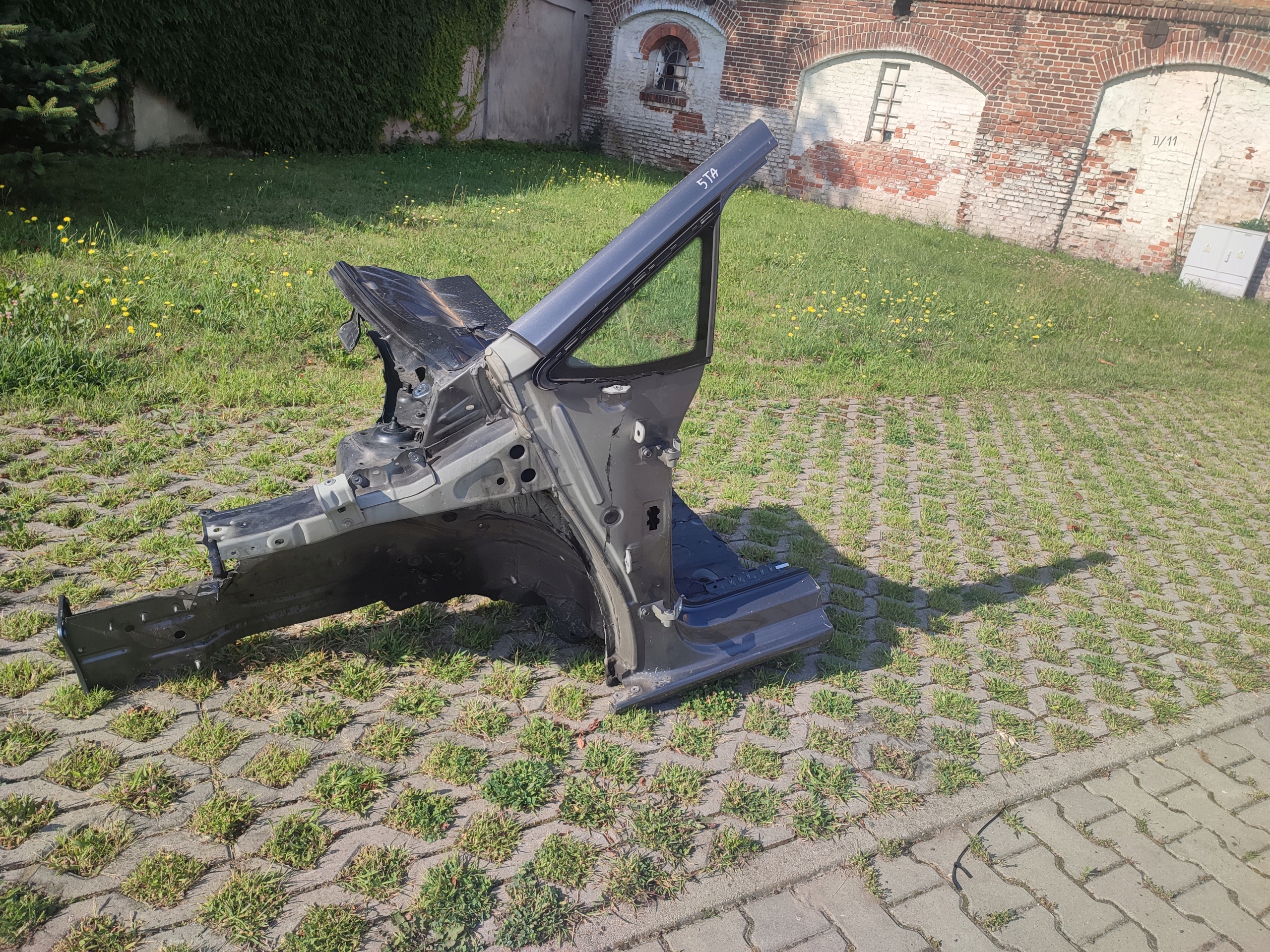 VW TOURAN 5T 2019ROK ĆWIARTKA FARTUCH PODŁUŻNICA PRÓG PRZÓD LEWA LR7H