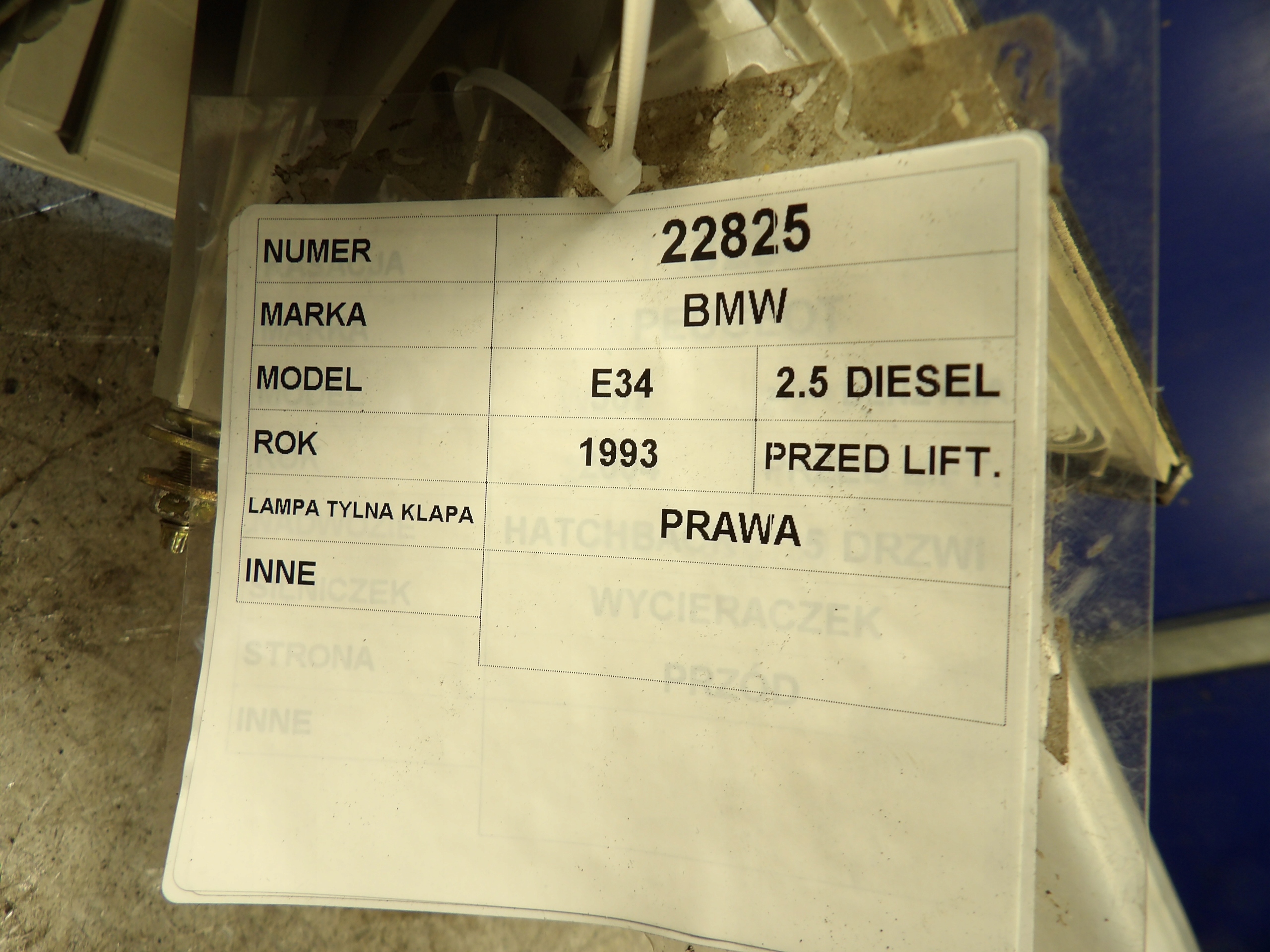 BMW E34 light rear right kombi trunk door