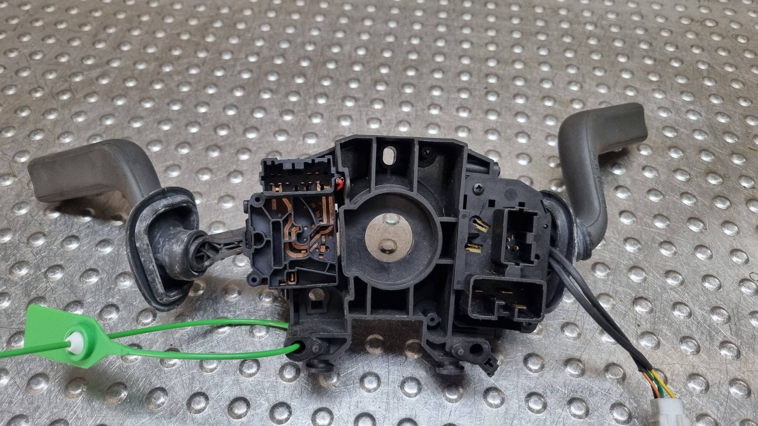 commodo commande levier commodo sous volant 30623471 VOLVO S40 et V40 et