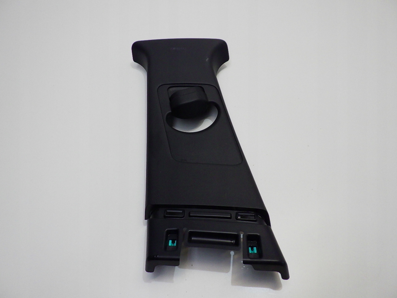 85830-Q0150 - HYUNDAI I20 III N крышка центральной стойки левая