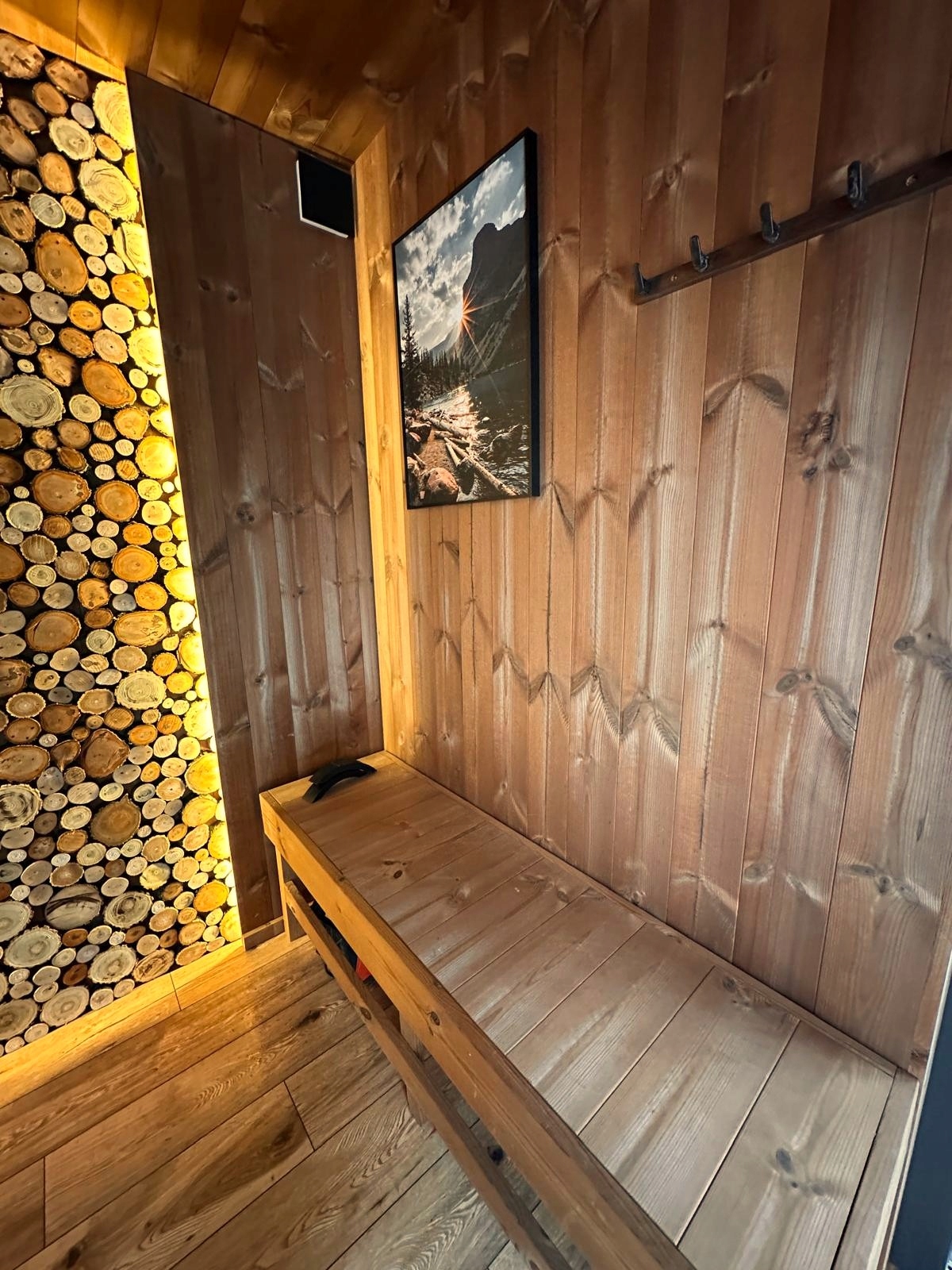 Moderni 3 x 7 m lauko suomiška sauna Premium spa, Wi-Fi ir Stoveman krosnelė, moderniam kiemui nuotrauka 14