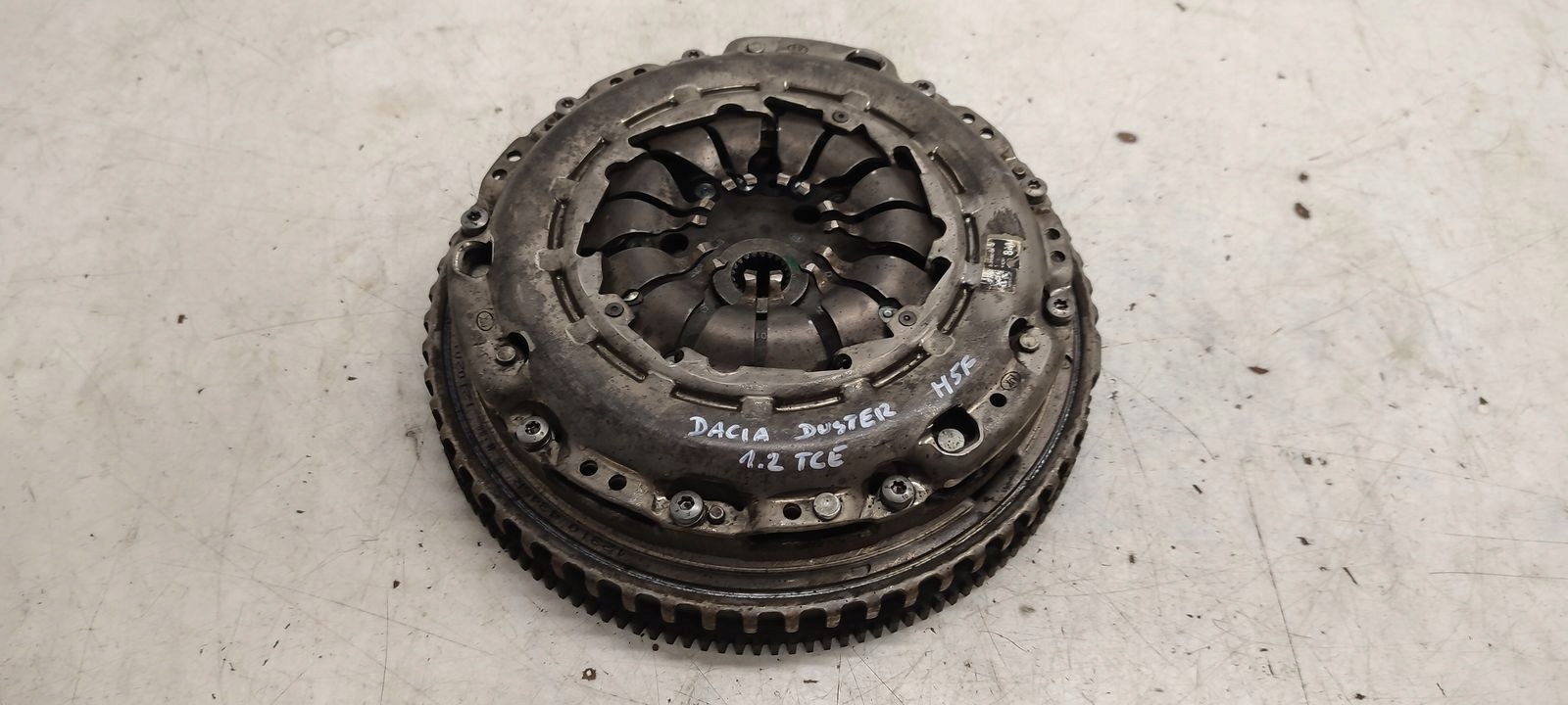 wheel flywheel disc pressure plate clutch Dacia Duster 1,2 TCE