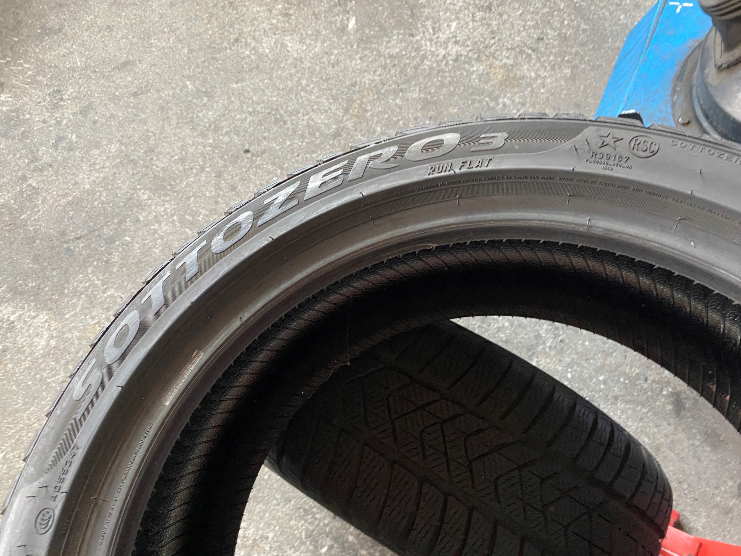 2 tyres winter 225/45R18 95V Pirelli Winter Sottozero 3 RUN FLAT 7mm