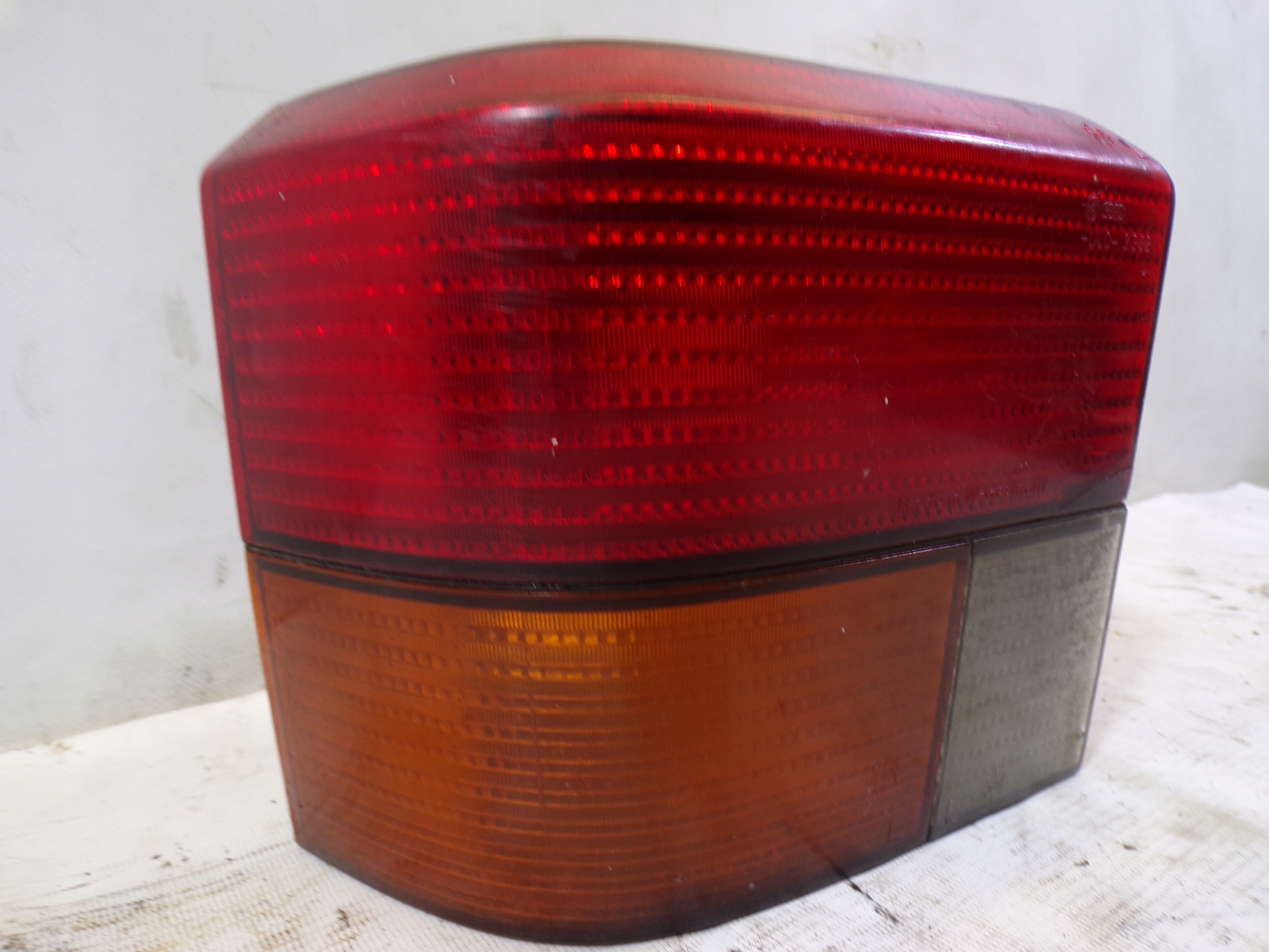 light rear rear part left VOLKSWAGEN TRANSPORTER T4 (1)