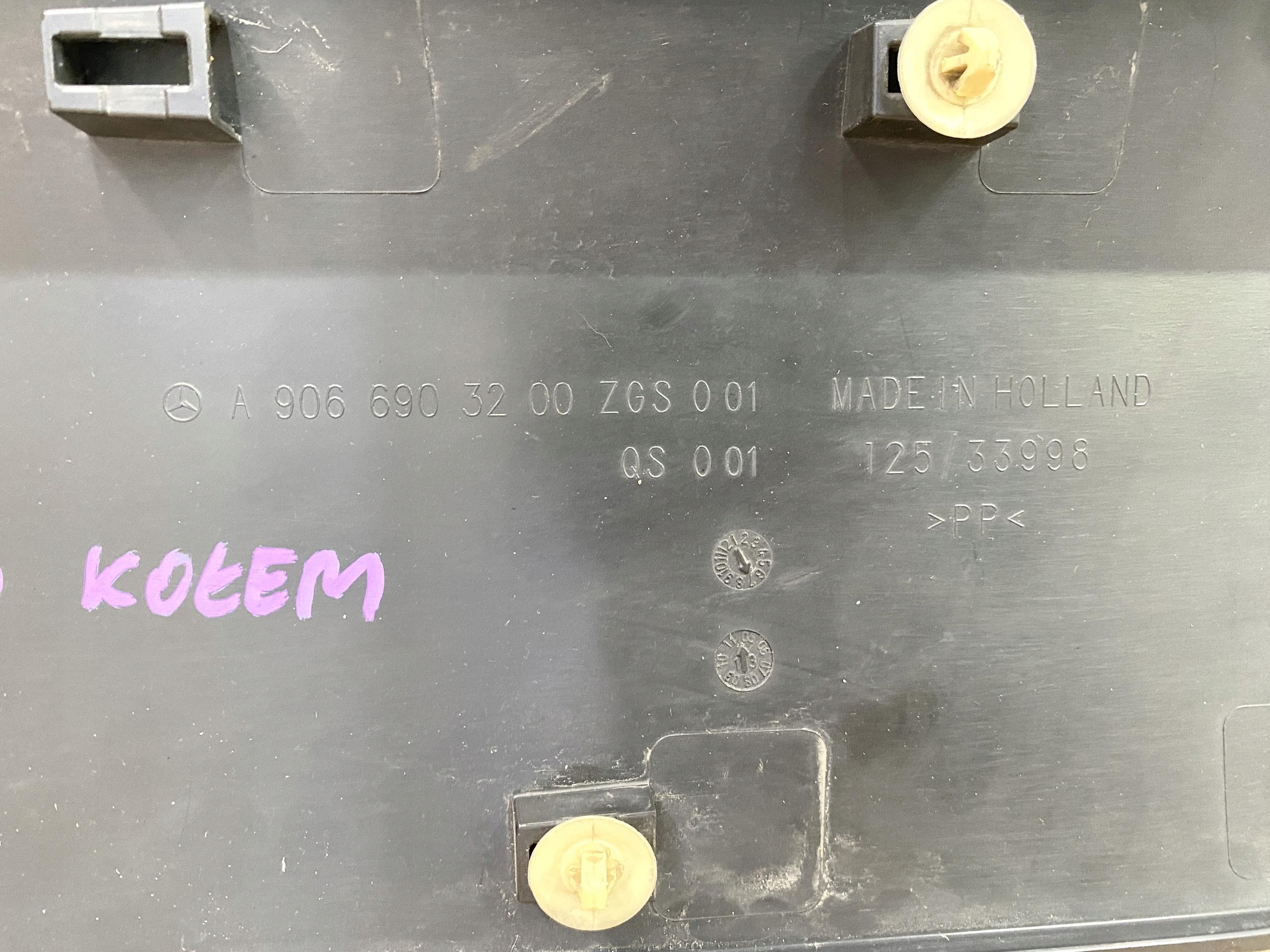VW Crafter Sprinter 906 06- moulding obrysowka fender rear left before kolem