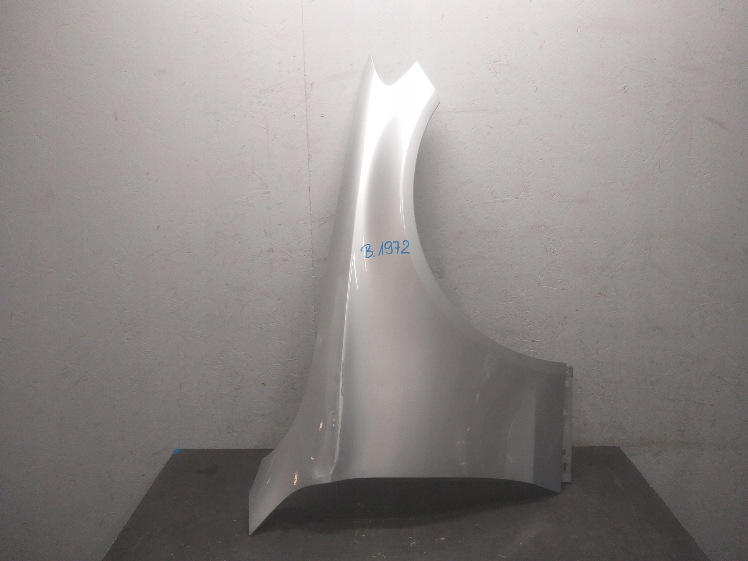 fender front right MERCEDES C KLASA W205