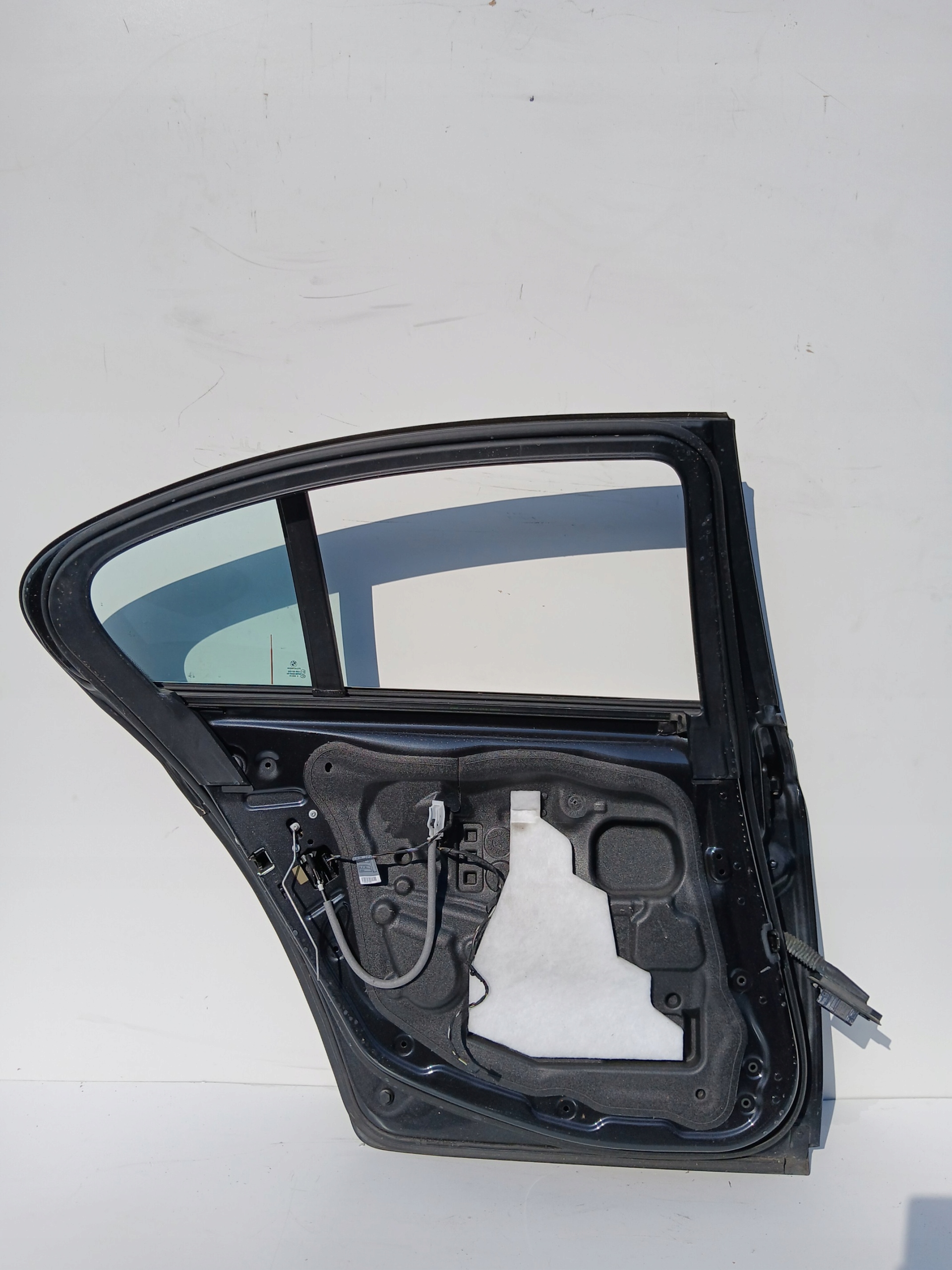 door left rear. BMW F10 B90