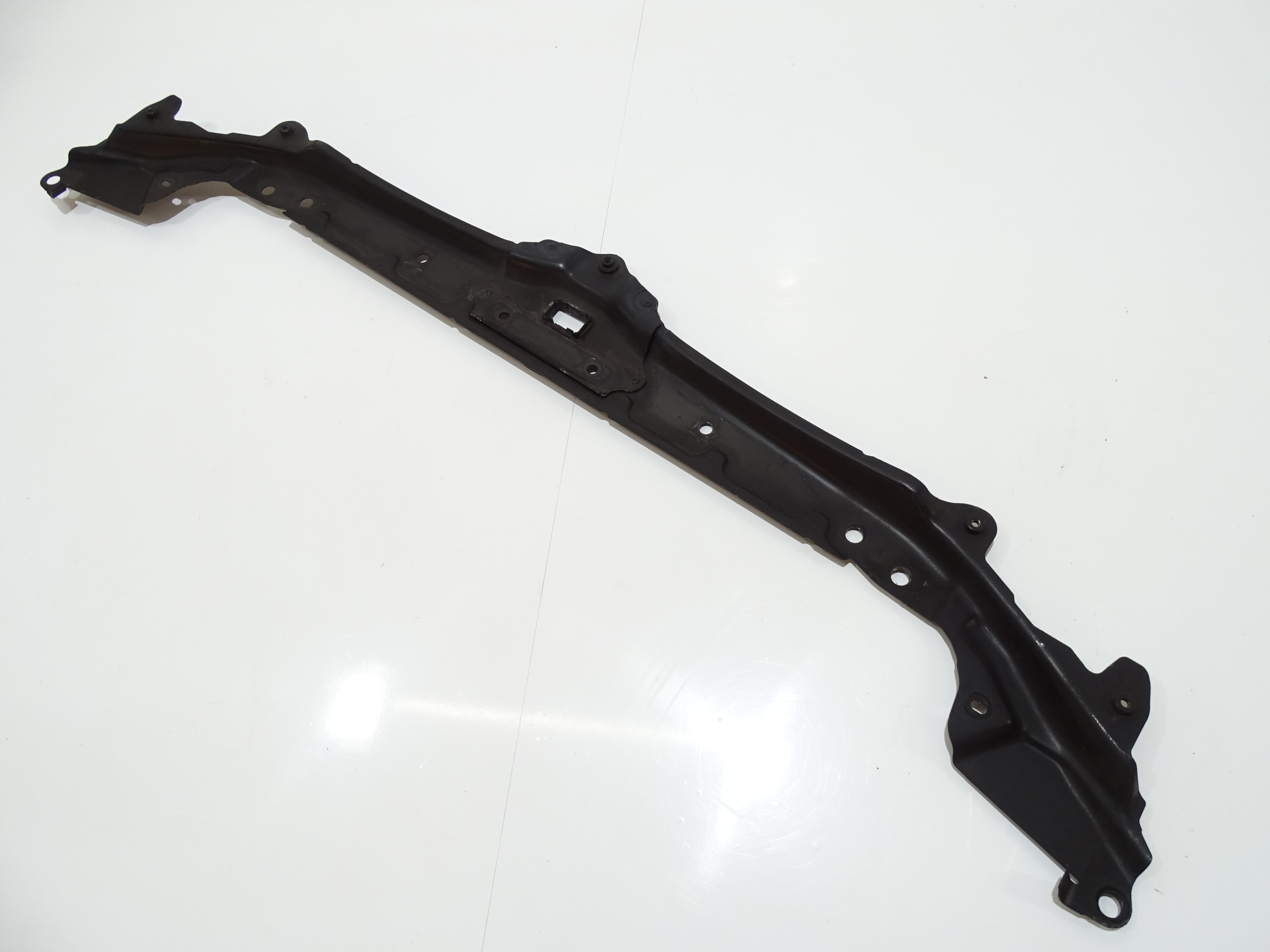 Support plaque Pare choc SRODKOWE BMW E61 LIFT 7163462