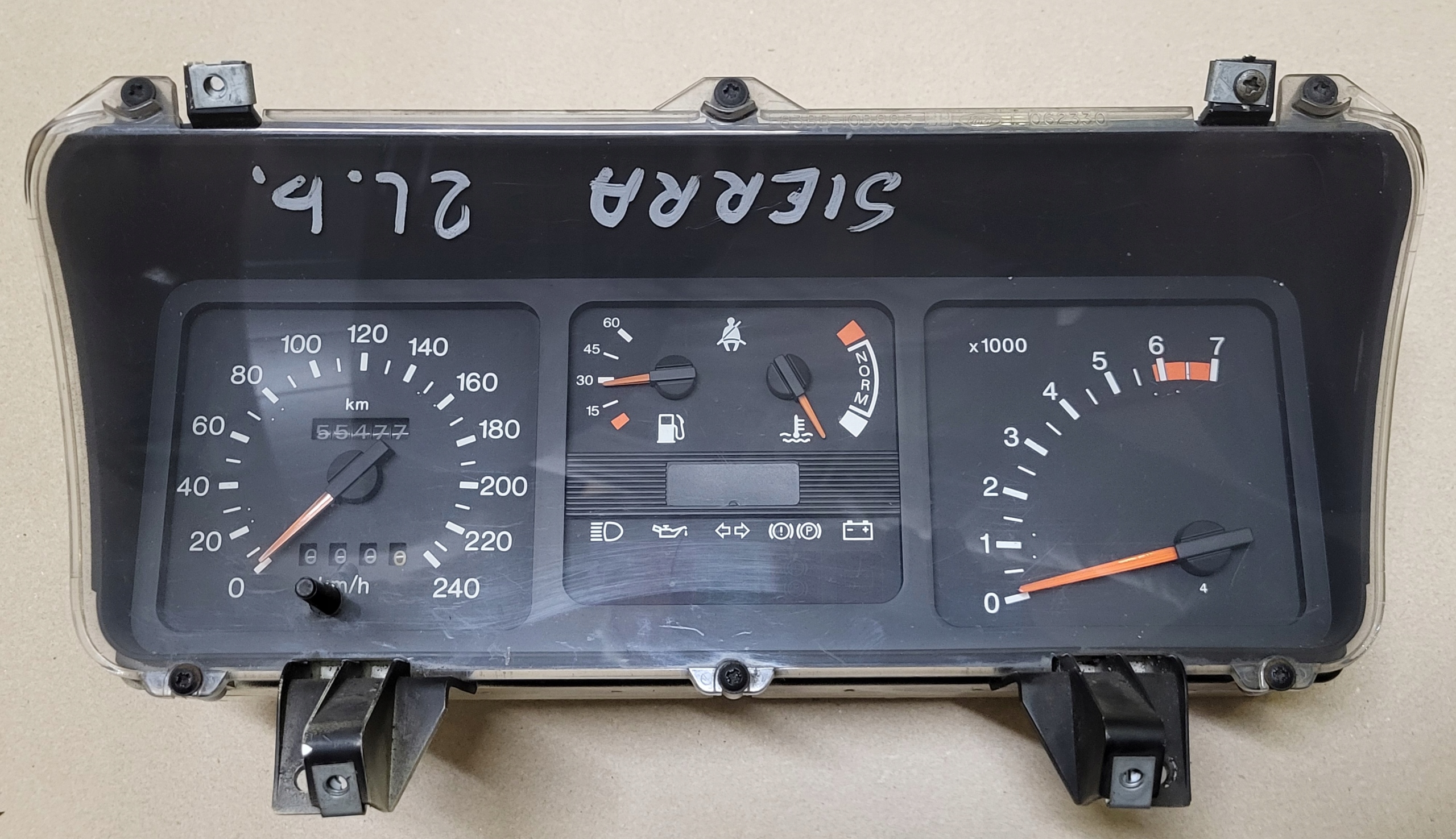 dials clock FORD SIERRA 2.0 BENZ. OE EUROPA