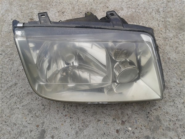 LAMPA PRAWA PRZEDNIA PRAWY PRZOD VW BORA EUROPA