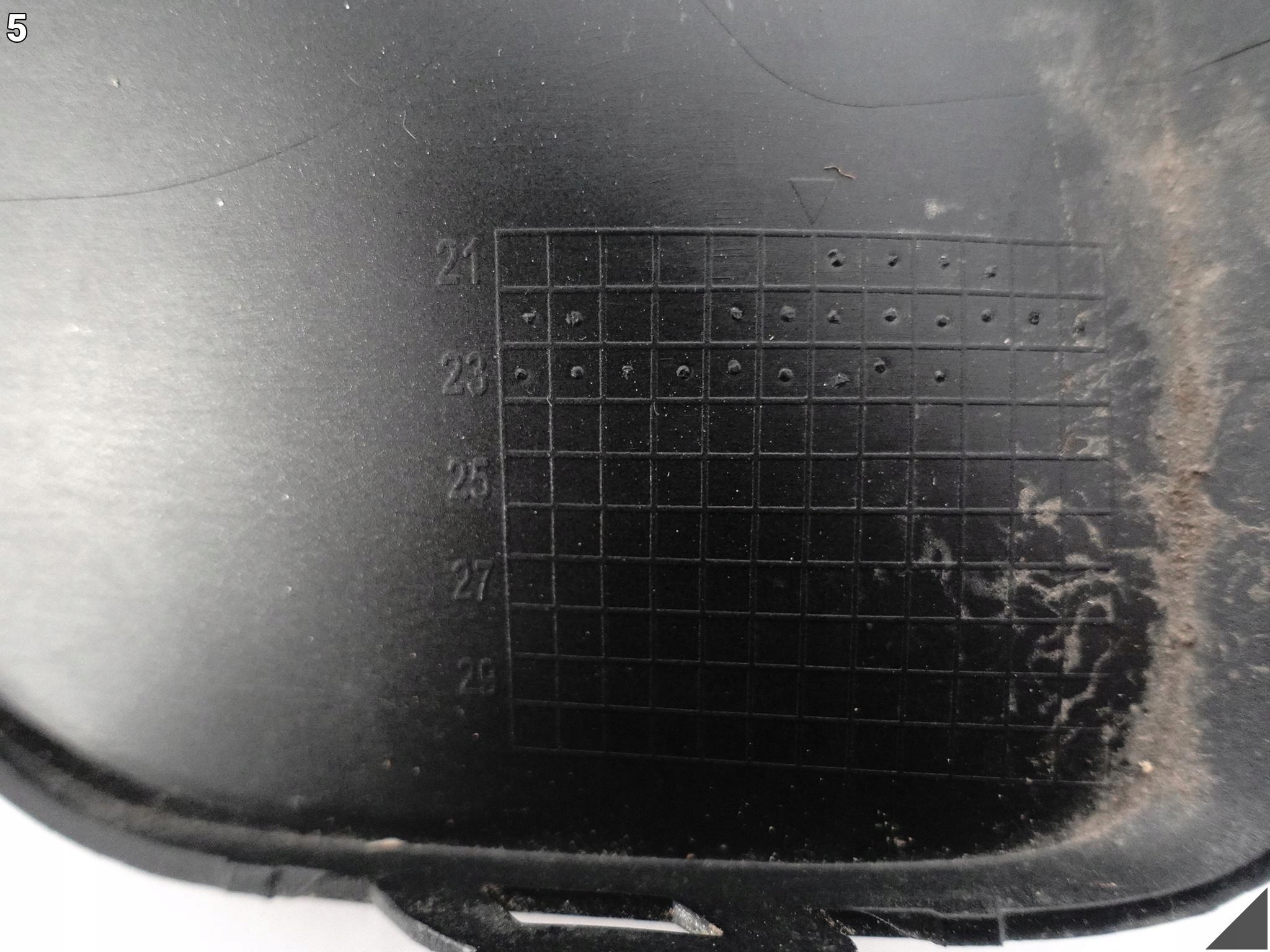 VOLVO XC40 LIFT C40 RECHARGE 21- grid grille below PDC bumper right front