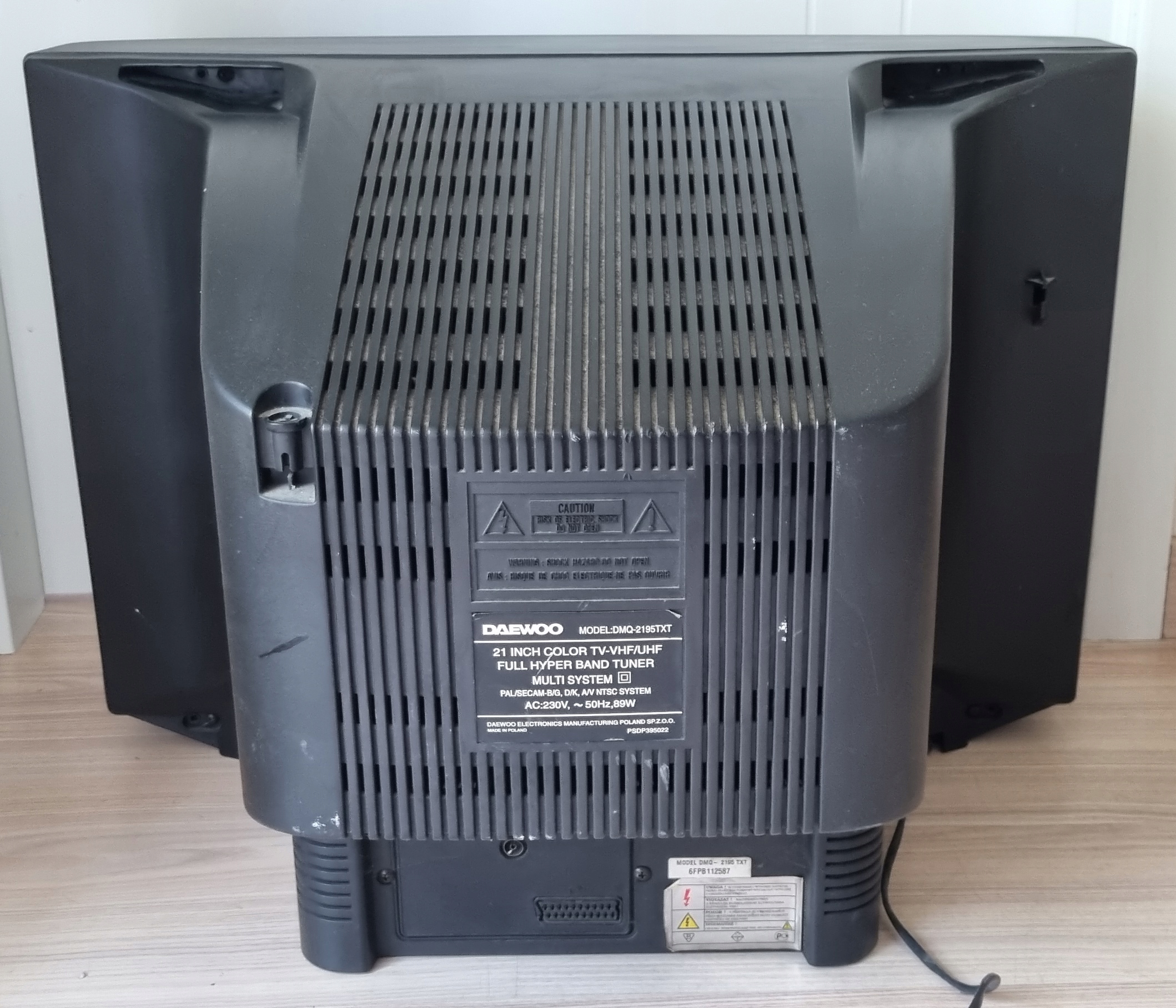 Telewizor kineskopowy 21" DAEWOO DMQ-2195TXT, uszkodzony Kod producenta DMQ-2195TXT