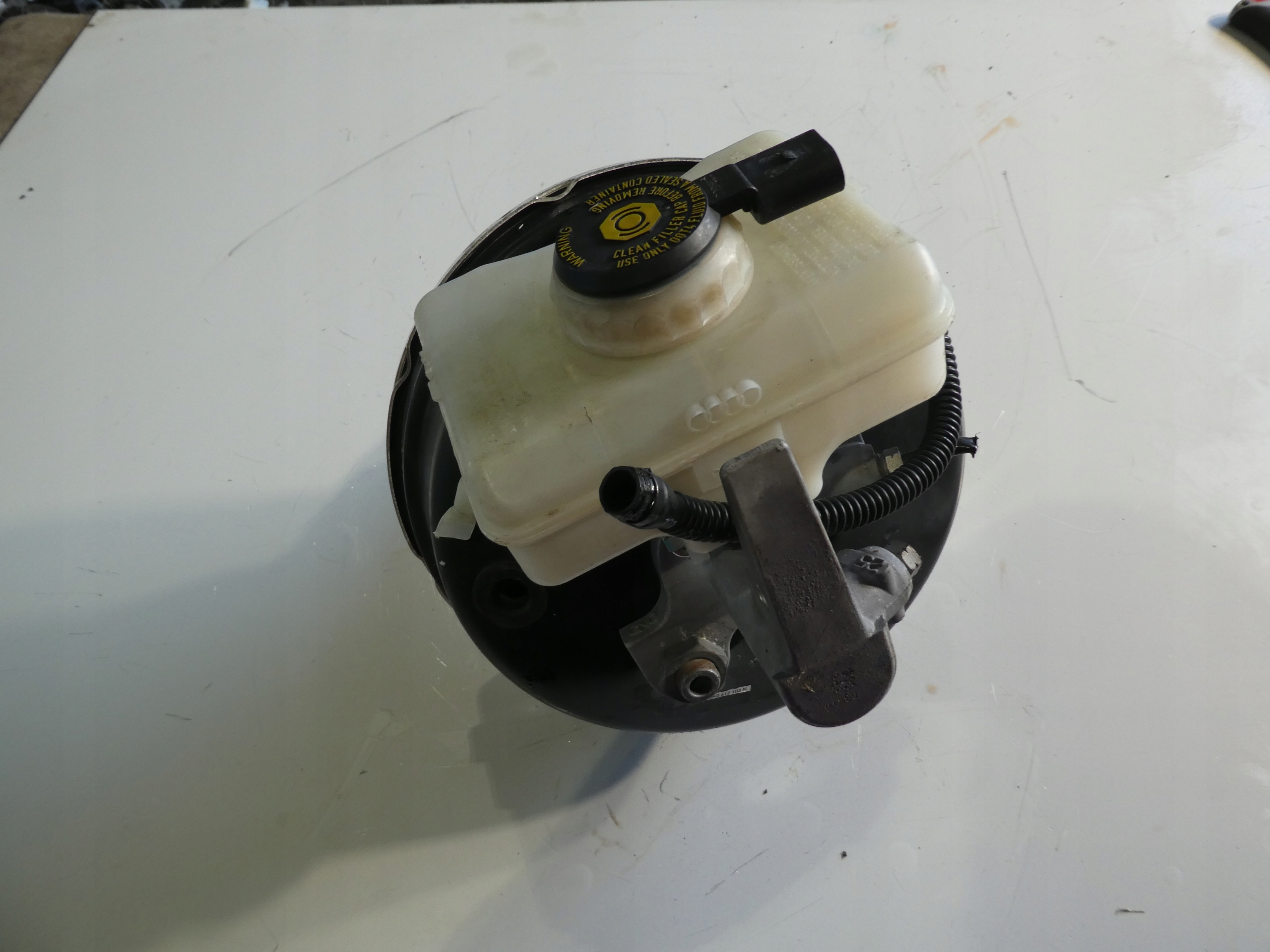 SERVO BREMSEN AUDI A4 B8 A5 8K0612103N