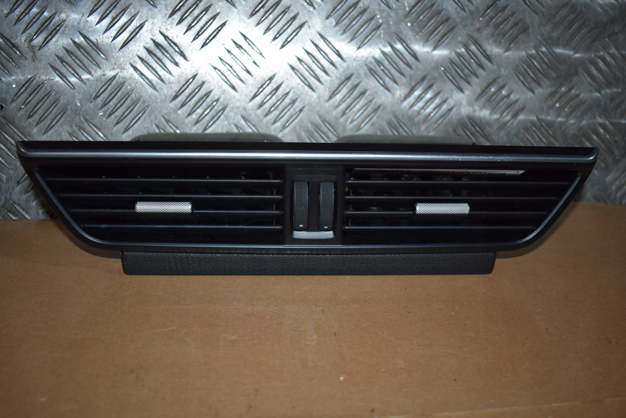IDEALNA grid consoles central PORSCHE CAYENNE 9Y 1