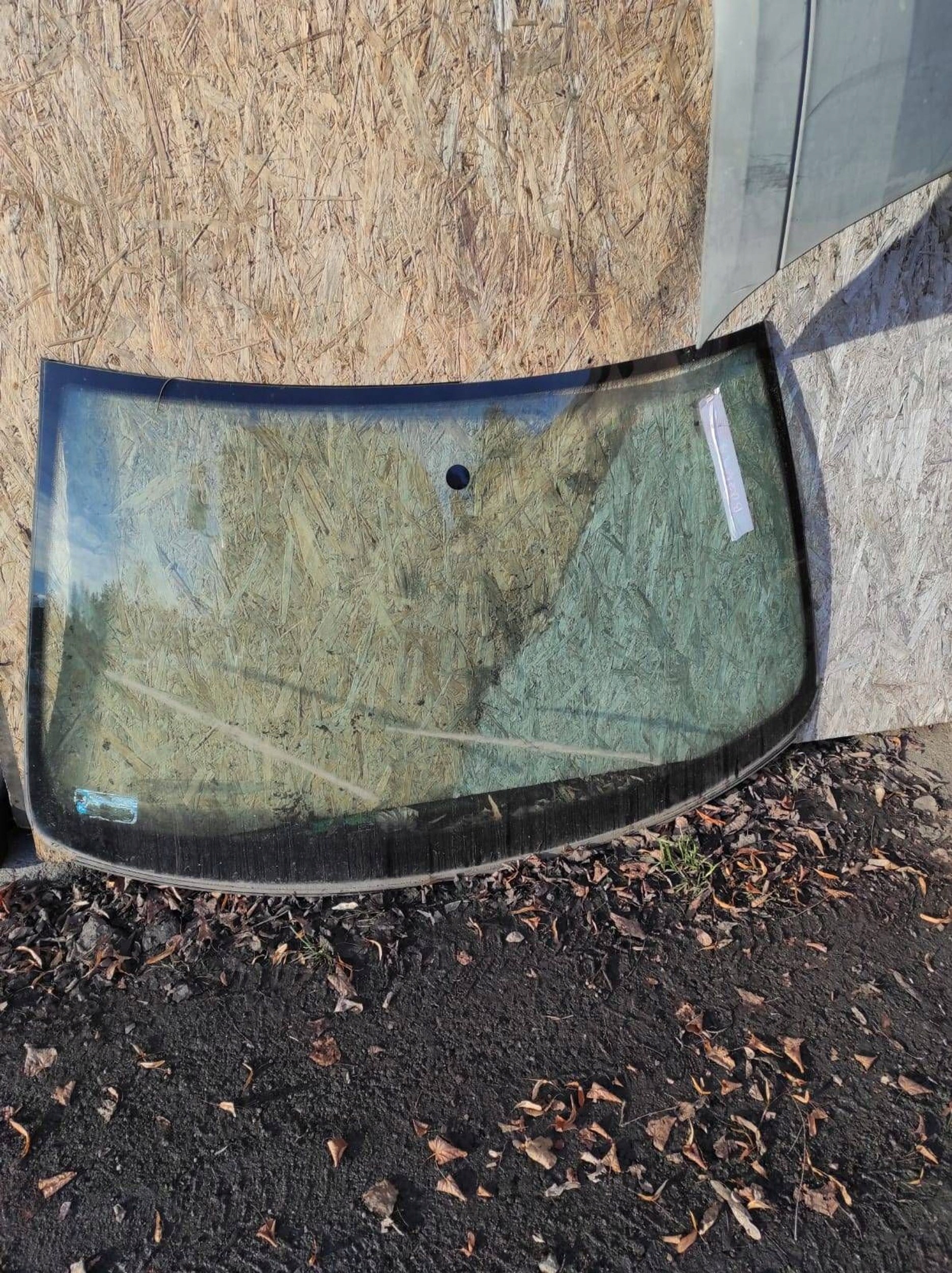 SZYBA PRZÓD PRZEDNIA CZOŁOWA VW GOLF IV BORA ORYGINAŁ