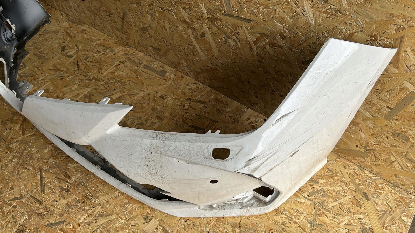 bumper front front TOYOTA COROLLA E21 sedan 19
