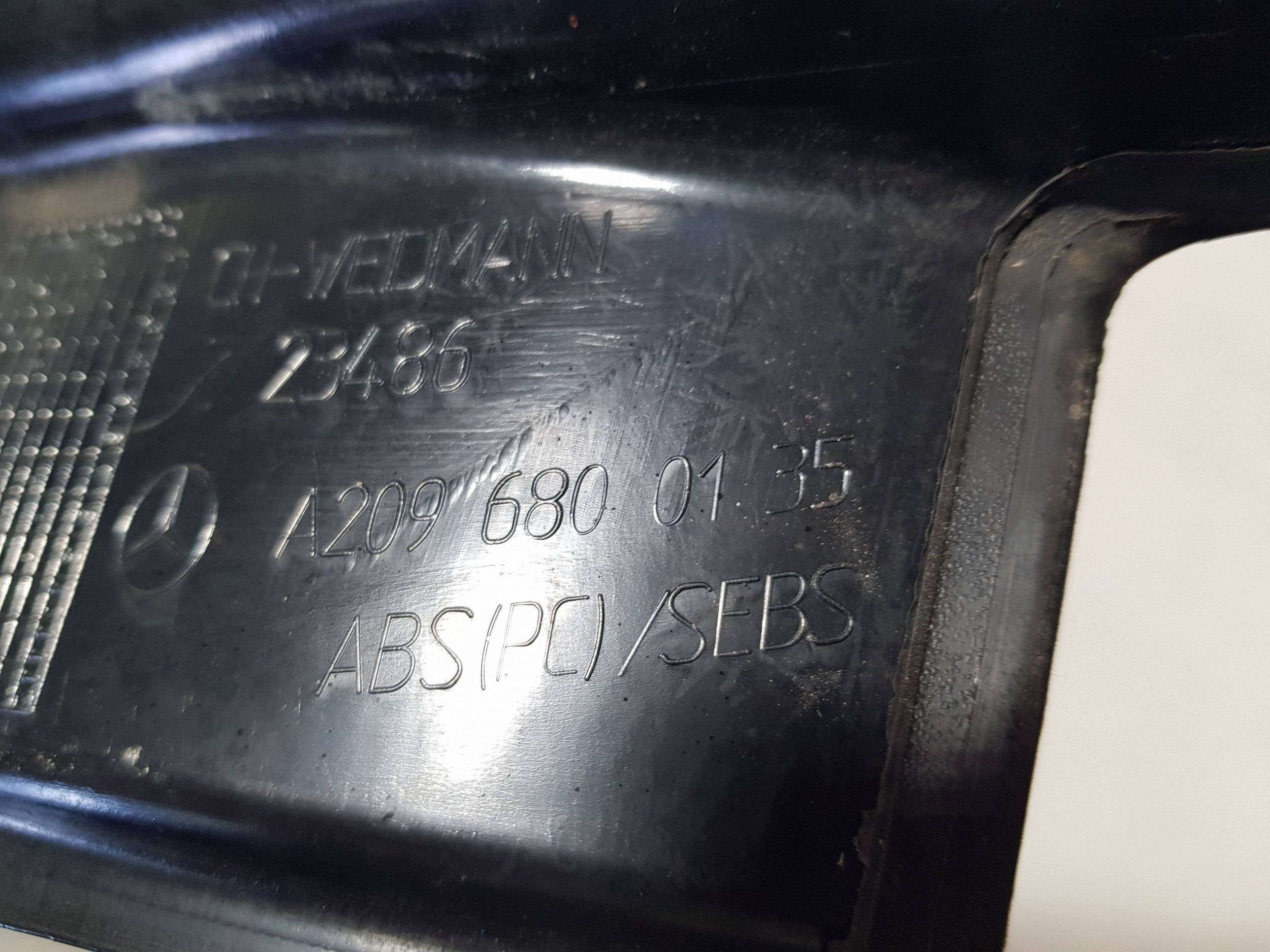 cap threshold moulding front side left Mercedes CLK W209 A2096800135