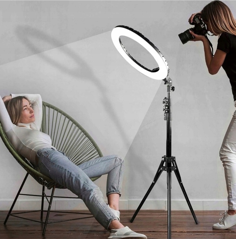 LAMPA PIERŚCIENIOWA 240W RING LED 45cm DUŻA PILOT + STATYW 220cm NA TELEFON Moc żarówki/świetlówki 240 W