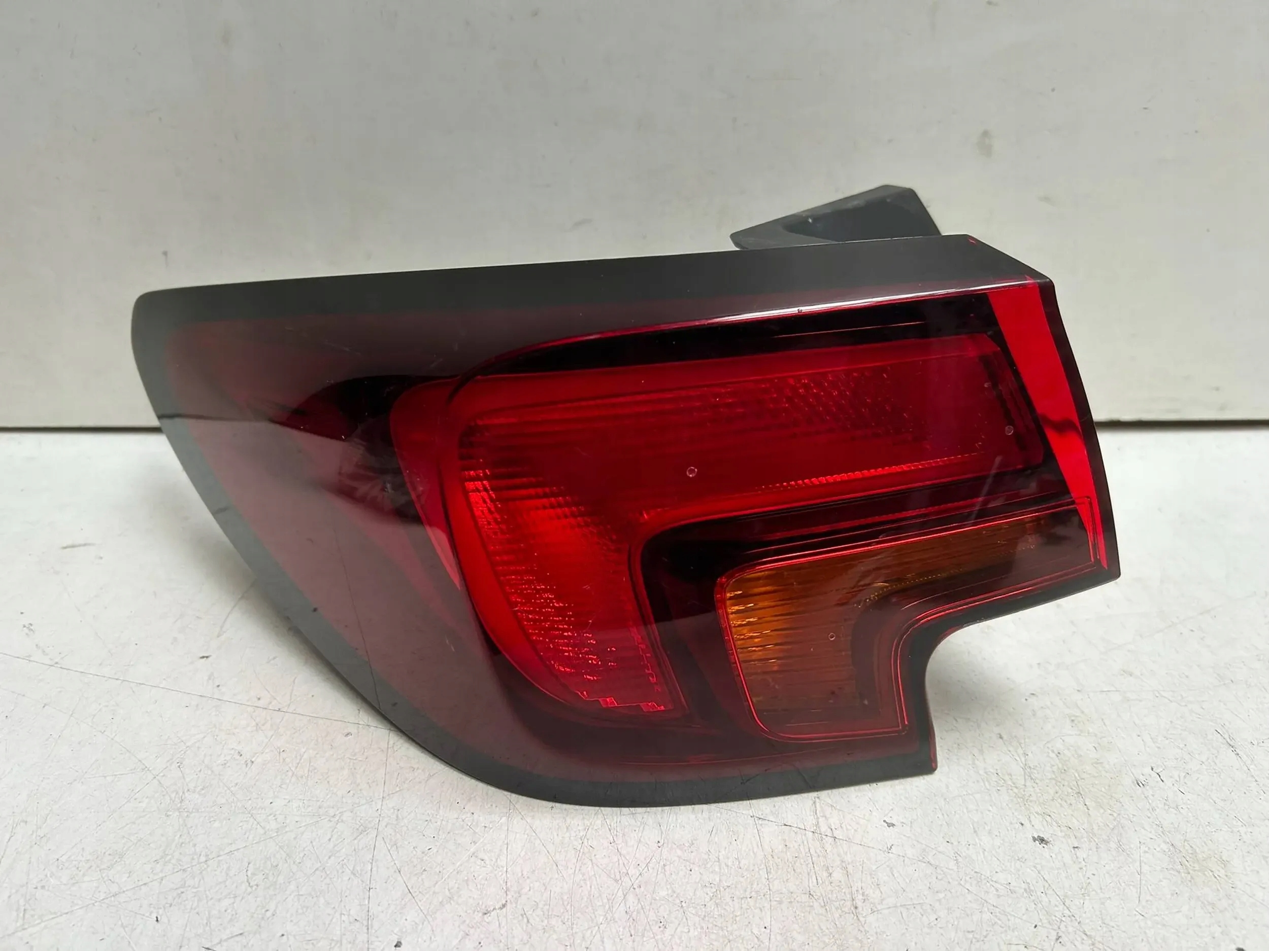 Lampa tył lewy Opel Astra K
