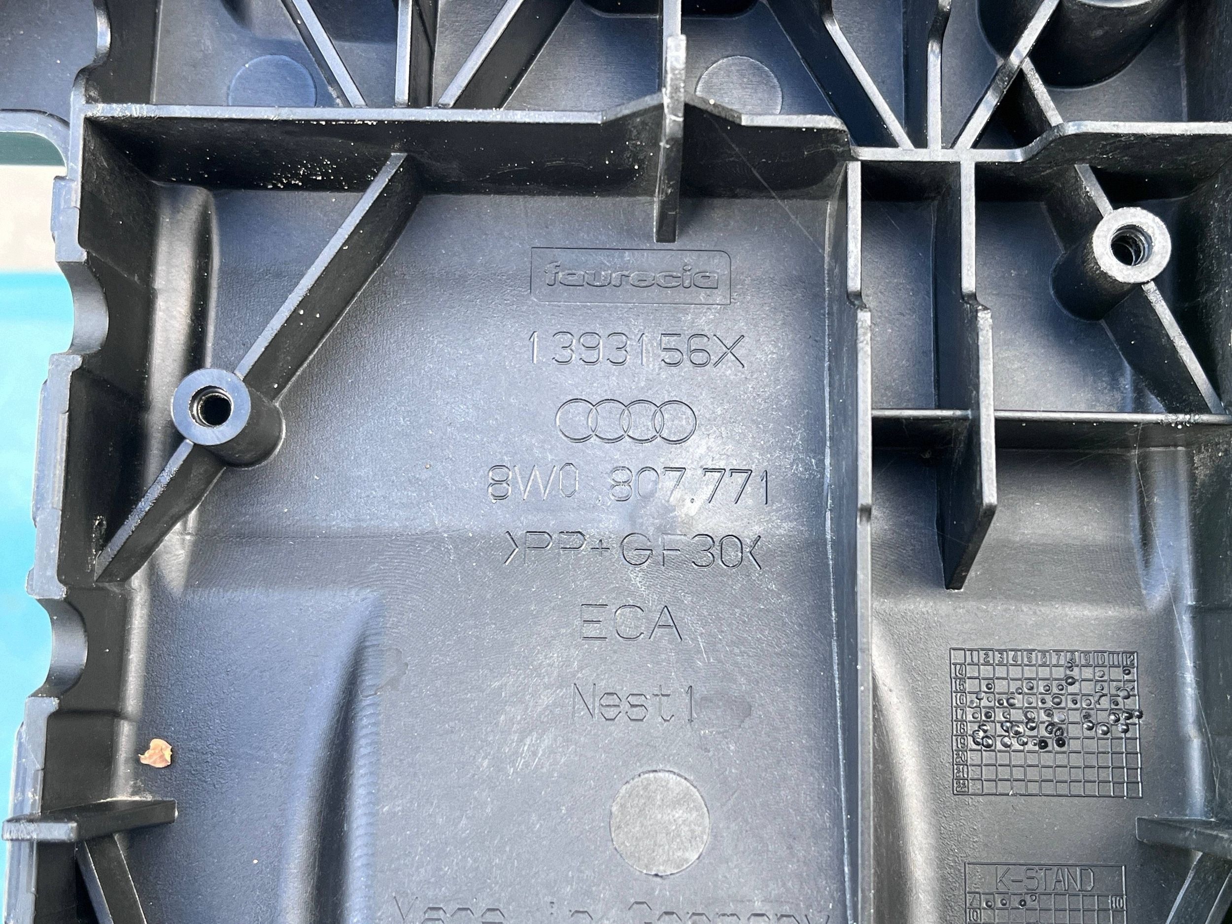 AUDI A4 B9 15- luftführung Zufuhr luft 8W0807771