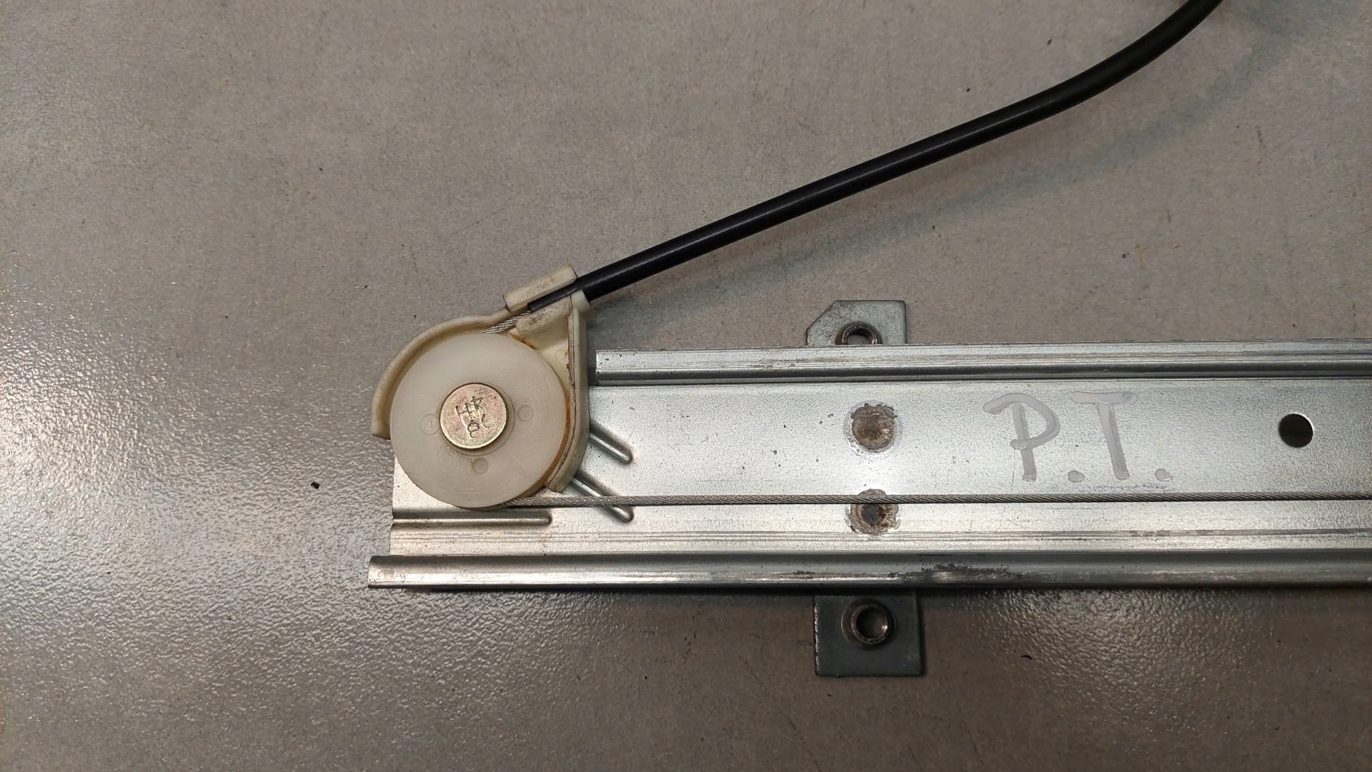 window regulator right rear part WAGON R+1.0