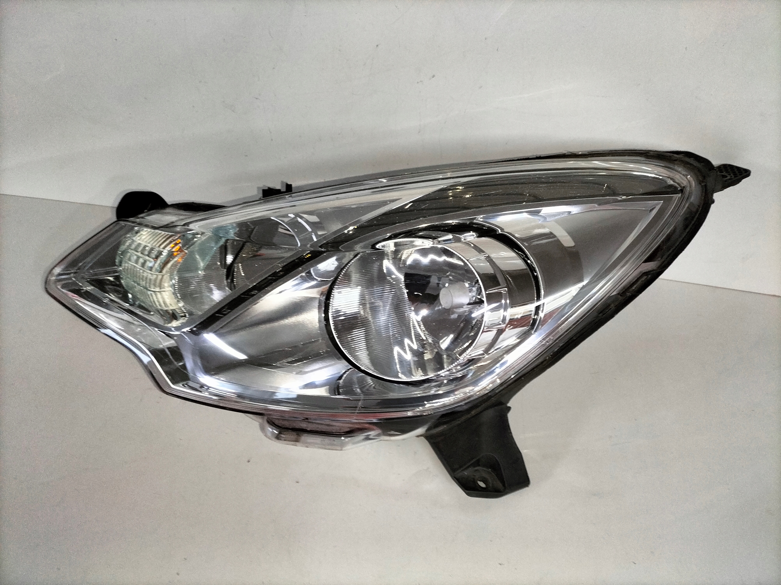 light front left reflektor CITROEN C3 II 09-13