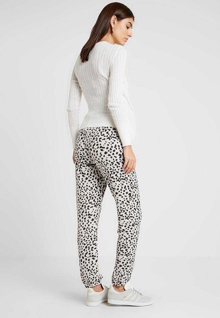 DOROTHY PERKINS SPODNIE CIĄŻOWE PROSTE 42 2ZAK Cechy dodatkowe brak