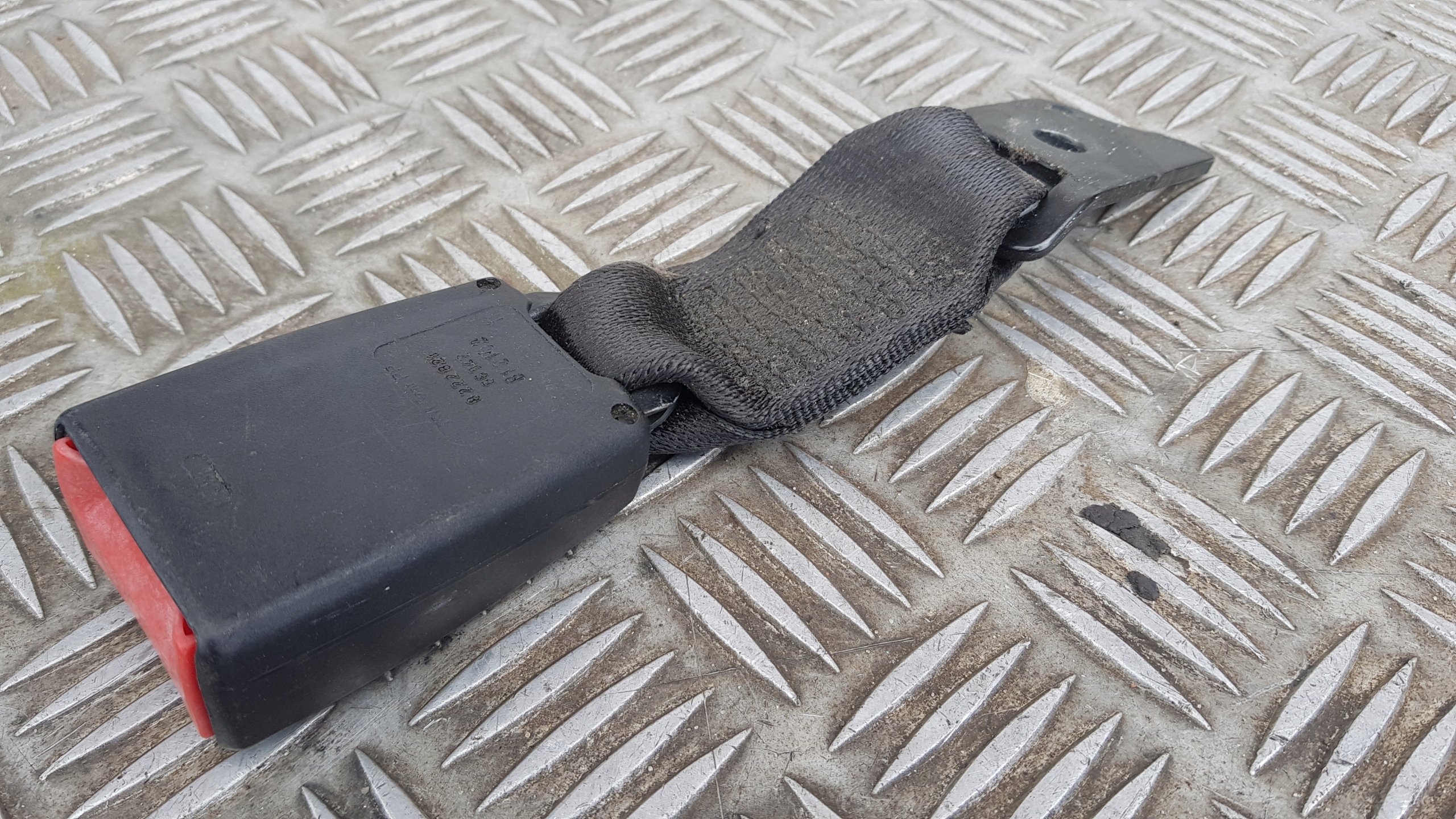 BMW E39 ZAPINKA SPINKA OSSATURA di sicurezza posteriore