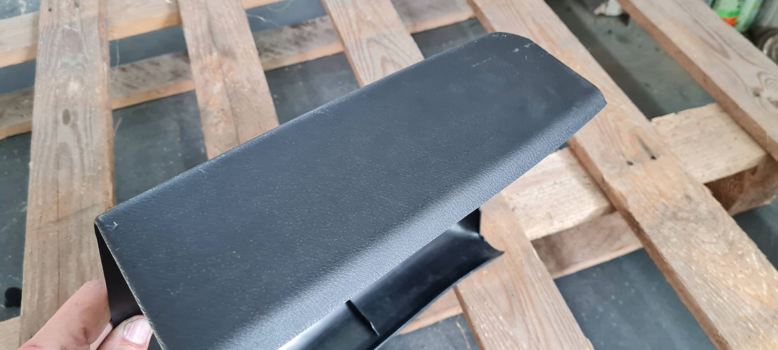 Chrysler Pacifica 2022 cover pillar trim B supports right 5RH56DX9AC