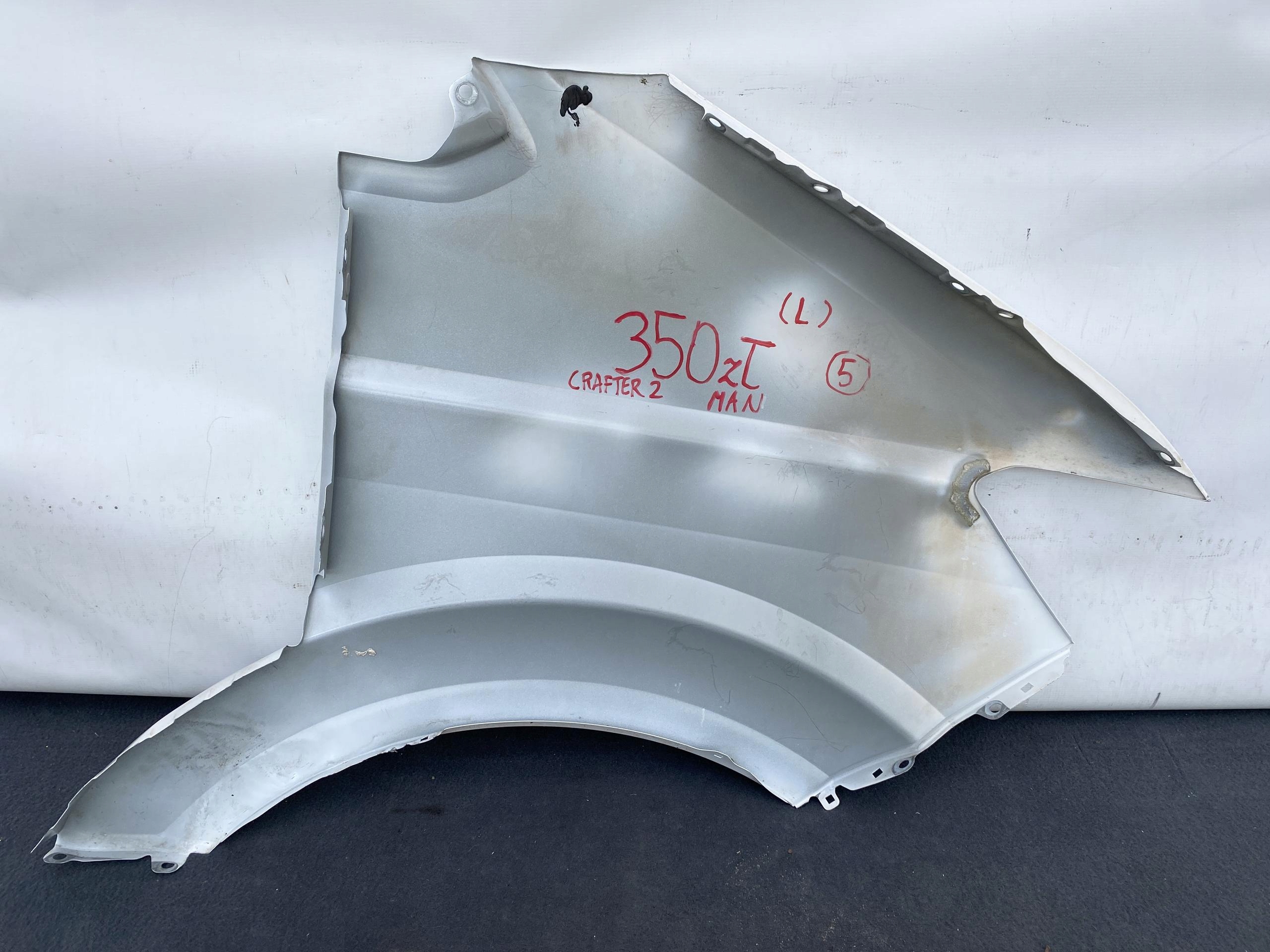 MAN TGE VW CRAFTER II 2 16- fender front front left BIALY 7C0821105B
