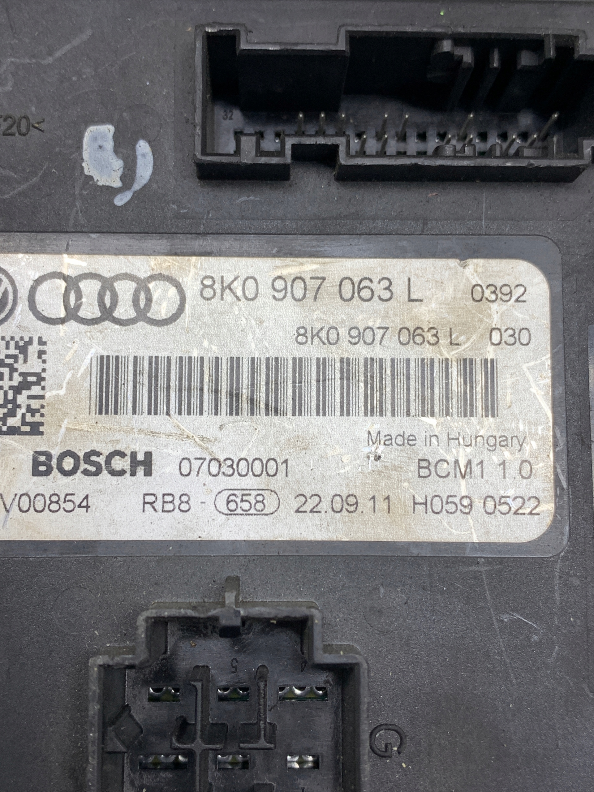 control unit comfort control unit 8K0907063L VW AUDI