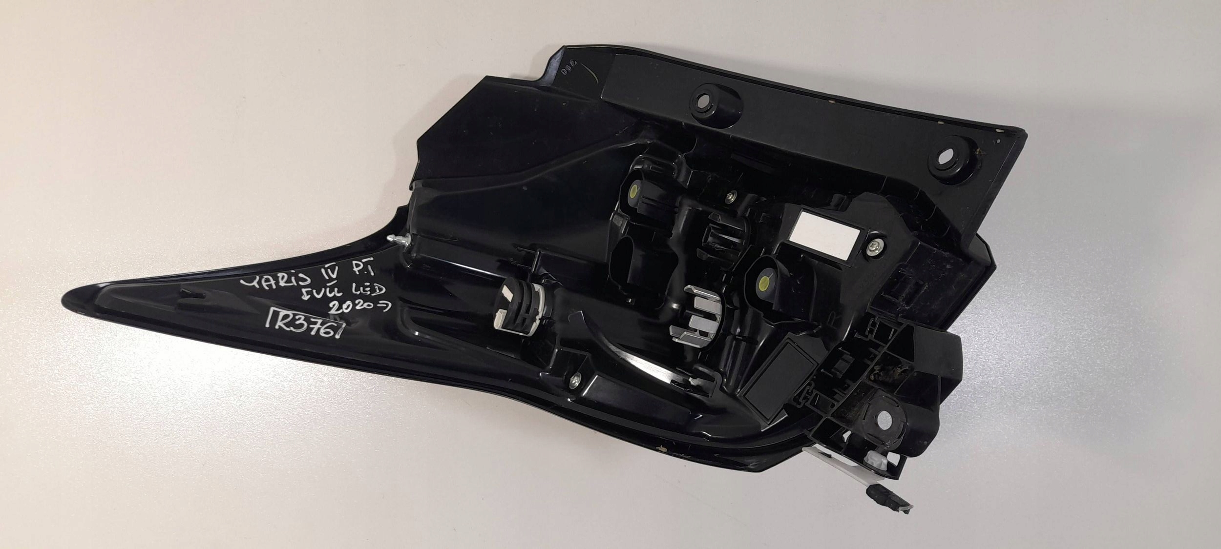 Toyota Yaris IV XP21 light rear right KOITOK012 FULL LED (R376)