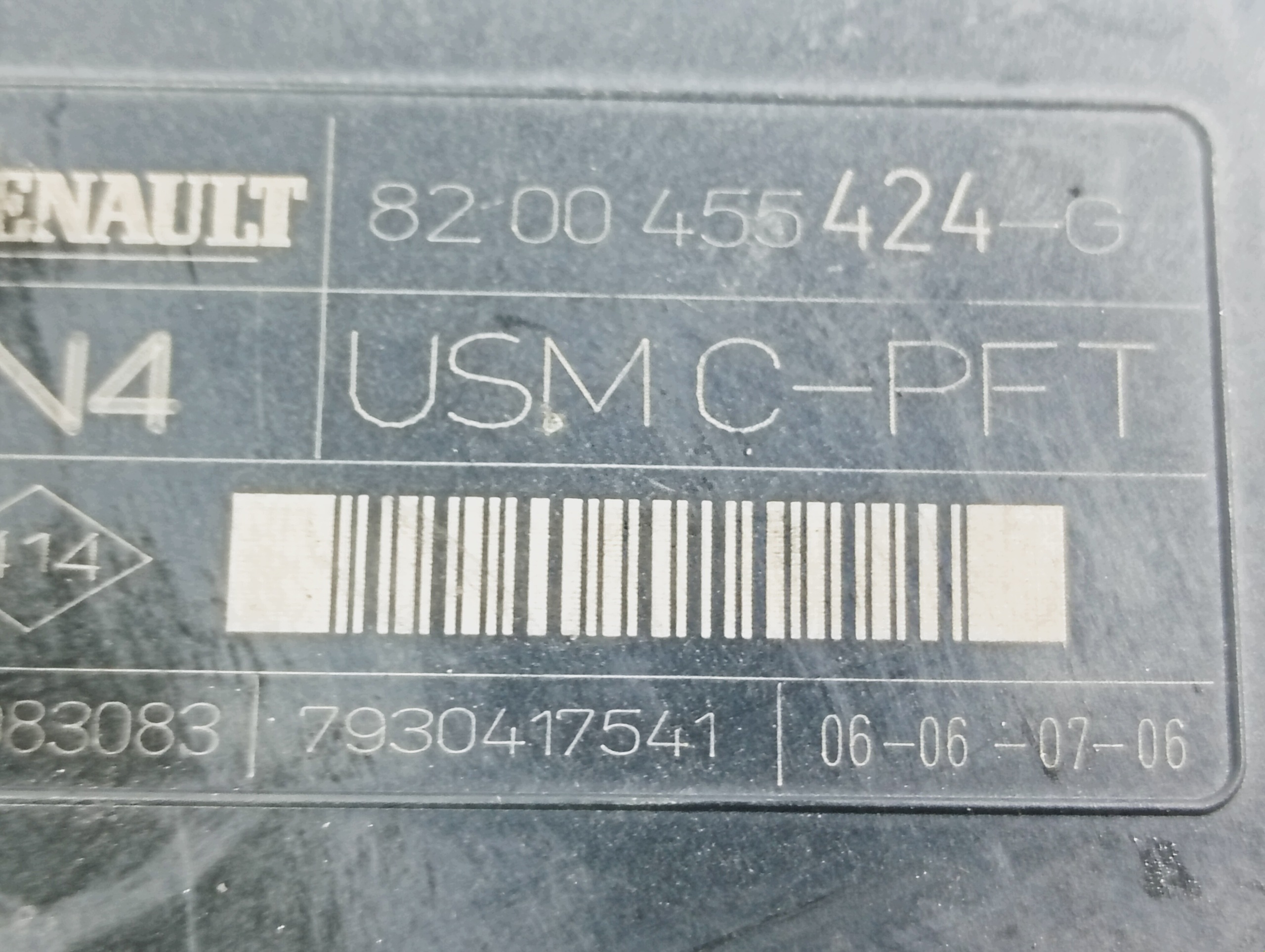 Module Module fusibles OE 8200455424G Renault Scenic 2 II 05-08