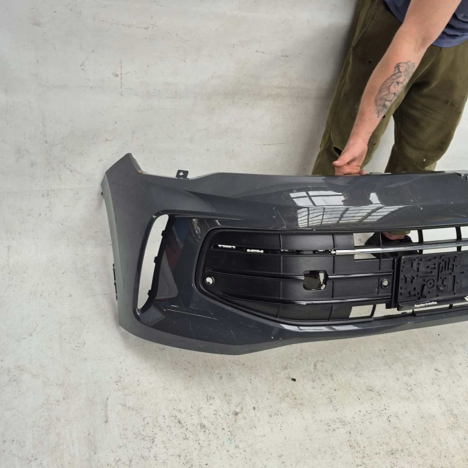 VW TIGUAN III 24- bumper front front PDC 571807221