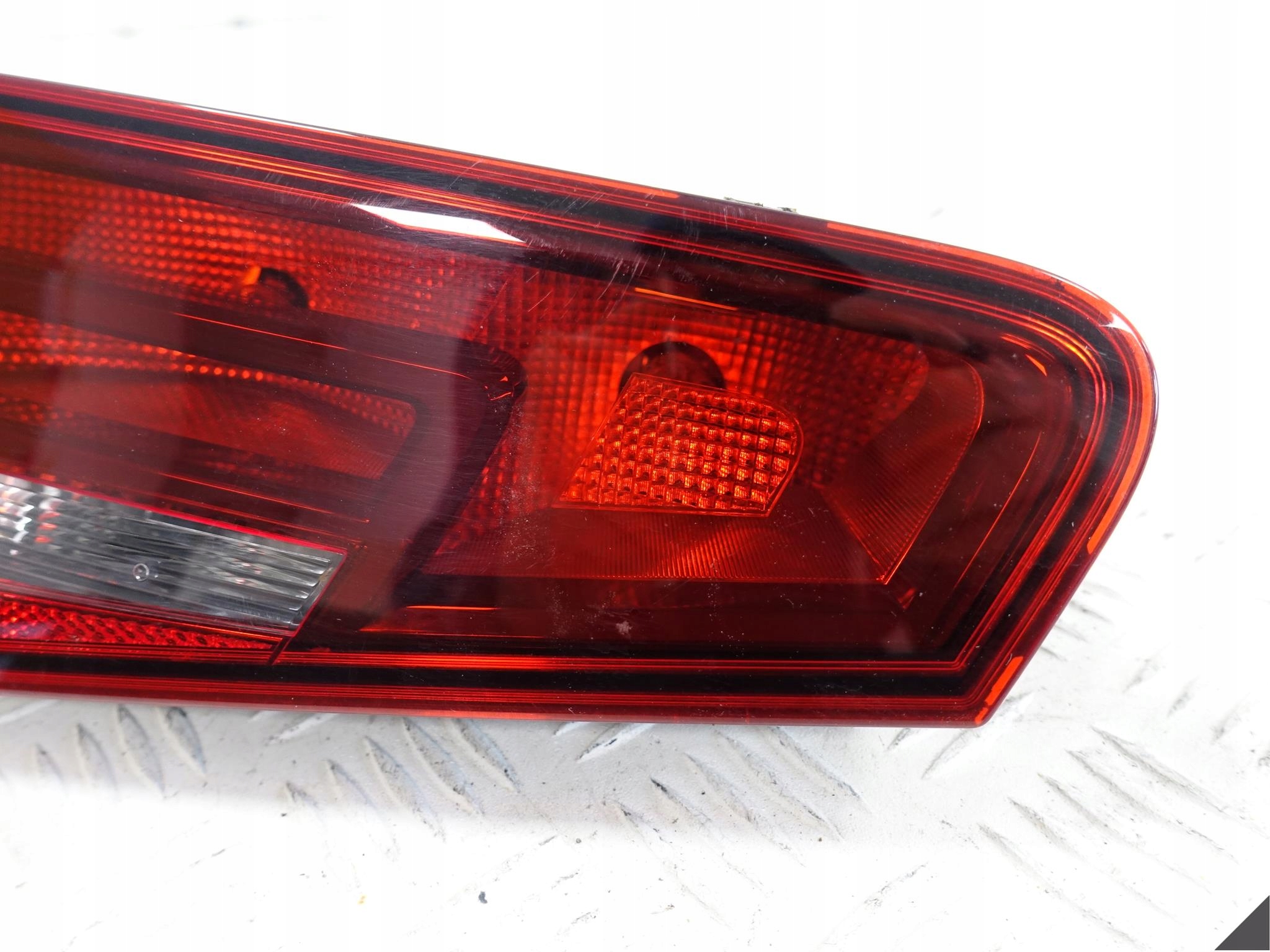 AUDI A3 S3 8V3 12-16 HB 3D light trunk door left rear part EU