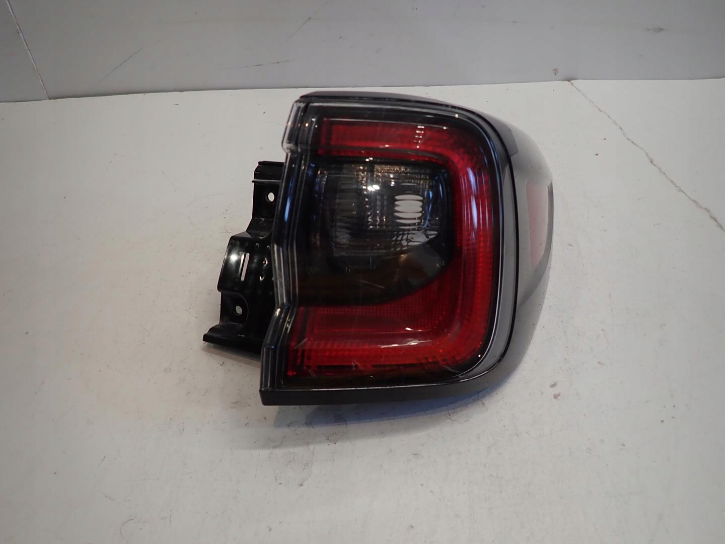 light rear part rear right SUBARU OUTBACK 2020