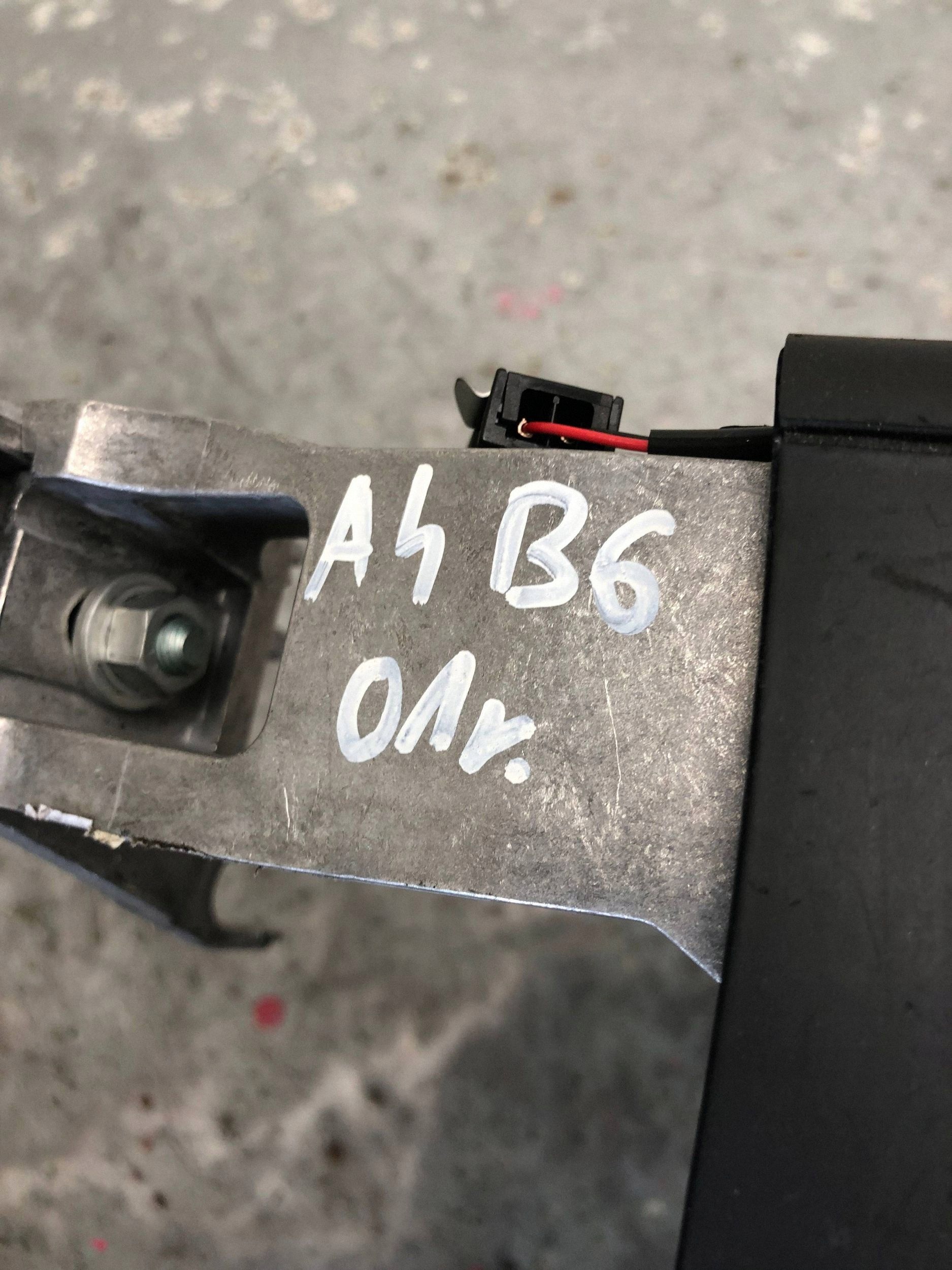 armrest leather AUDI A4 B6 8E0864207D