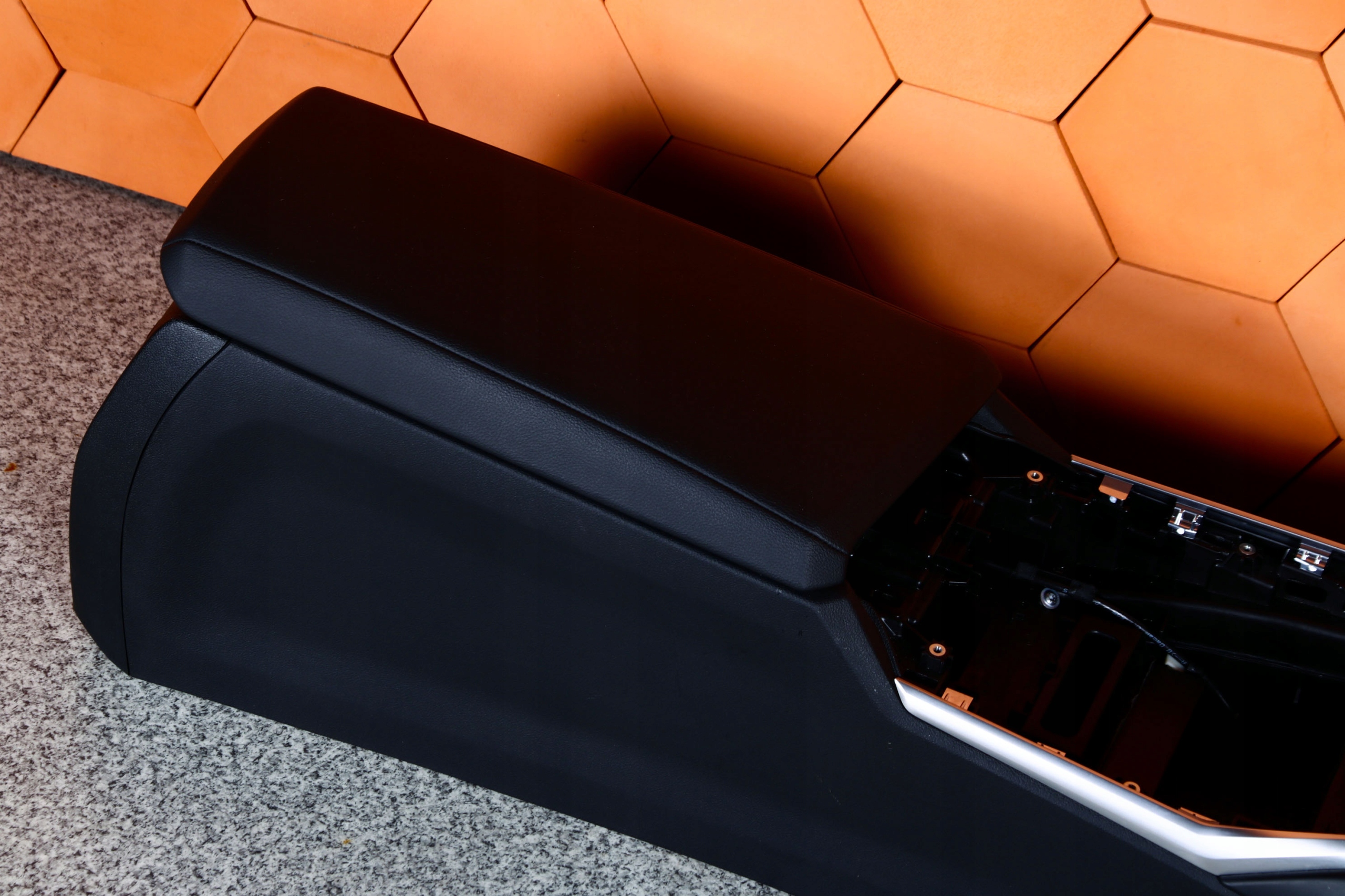 BMW G20 G21 TUNEL central armrest black