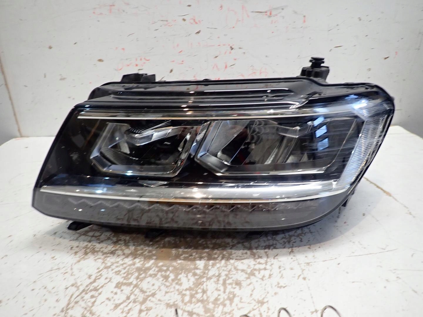 light front left VW TIGUAN 2015- FULL LED 5NB941035D