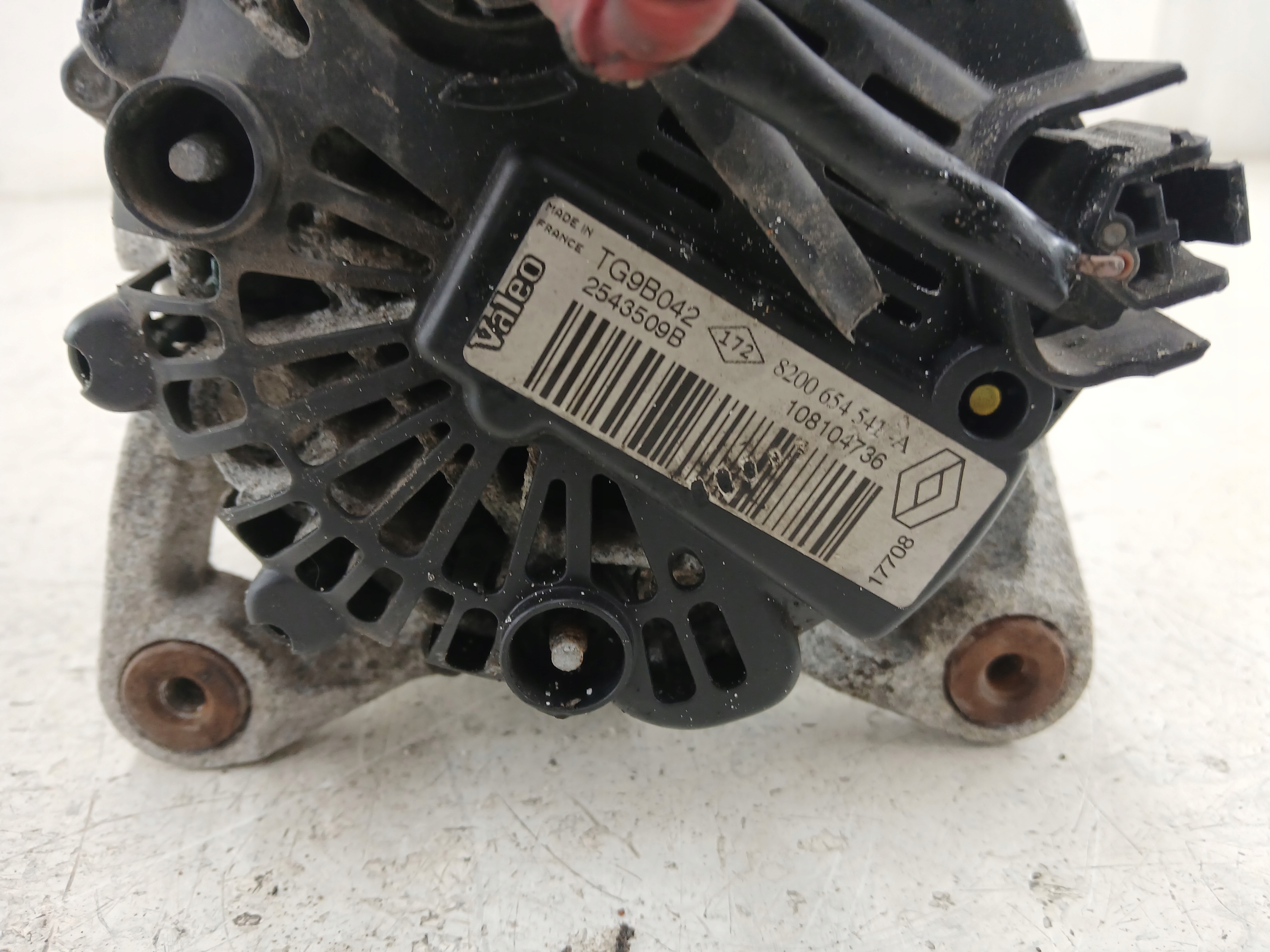 RENAULT CLIO III 1.2 TCE ALTERNATOR 8200654541A