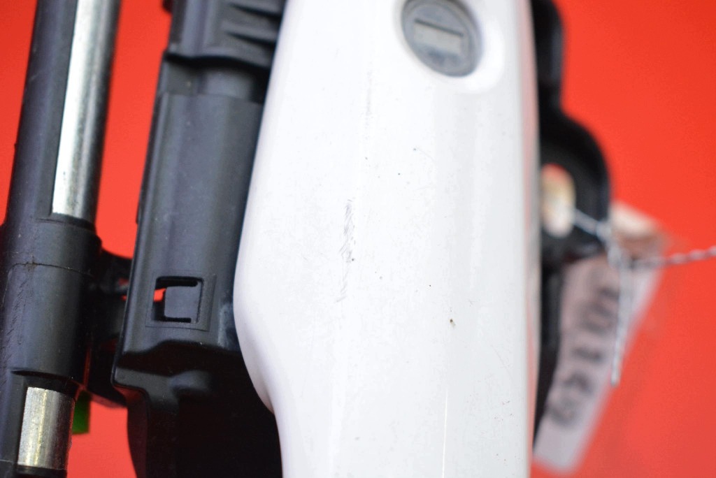 handle left front front 040 TOYOTA COROLLA E21 18-25