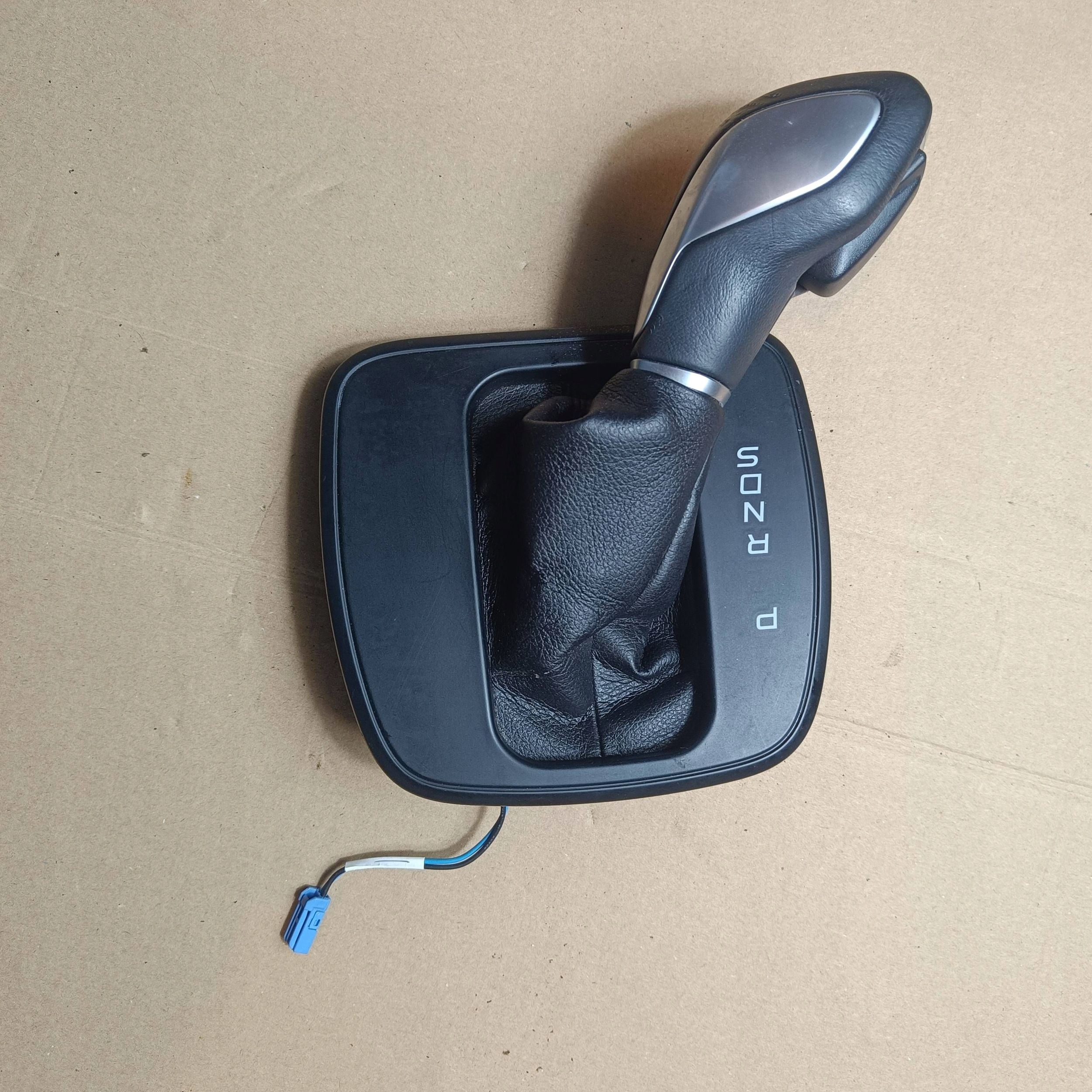 Ford Kuga MK2 AUTOMAT 2014 gear lever sleeve frame CJ5P7E034AAW