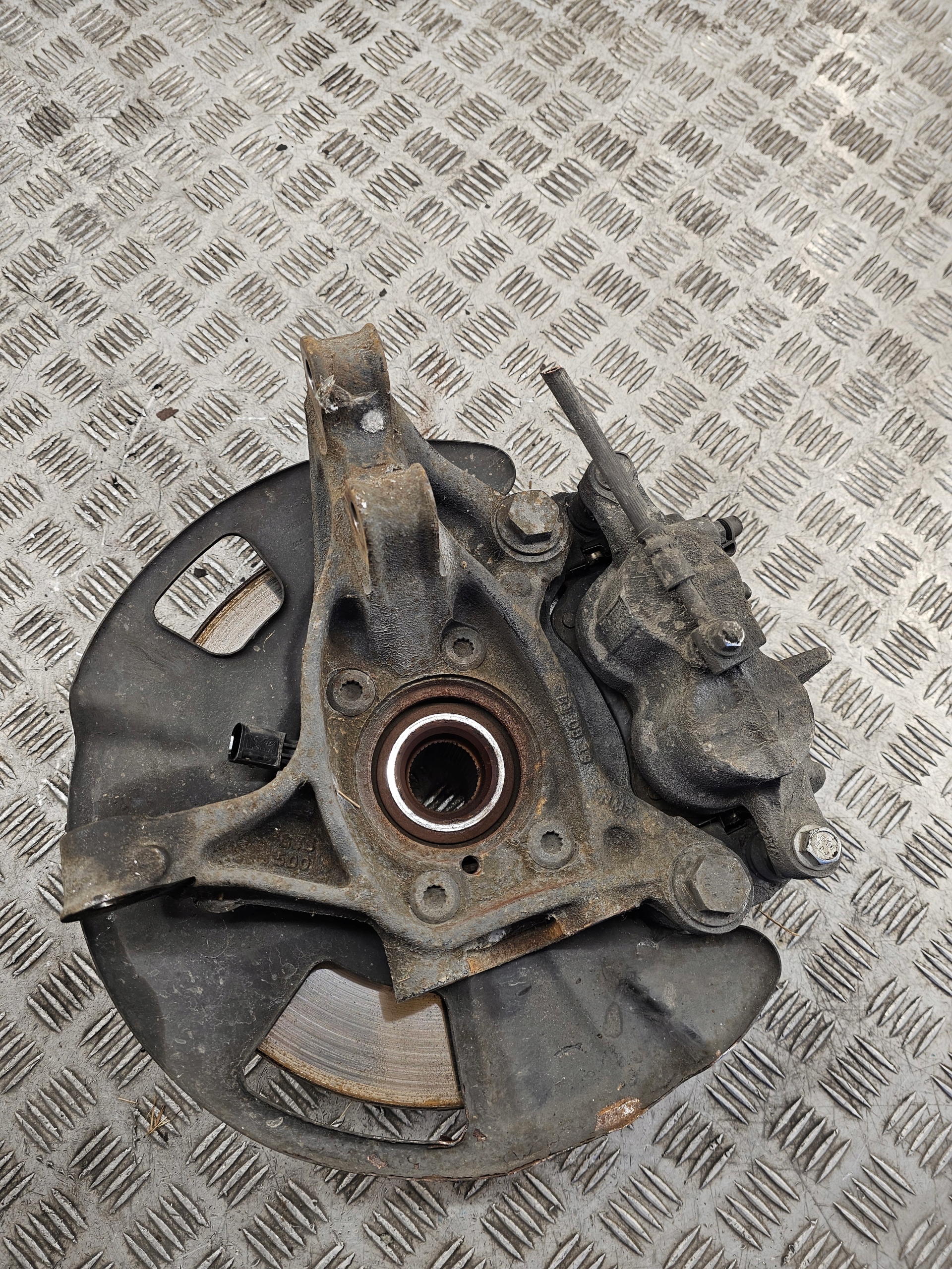 VW CRAFTER 2 II 2.0 TDI MAN TGE swing left front