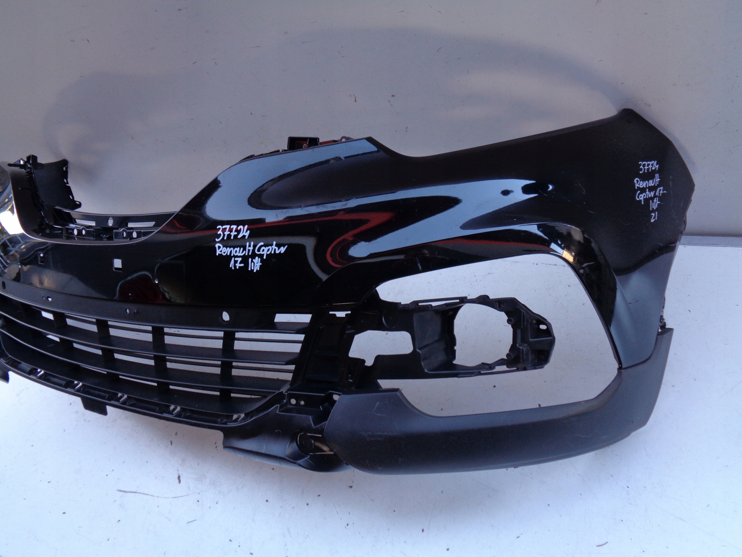 front bumper RENAULT CAPTUR 17- LIFT NR 37724